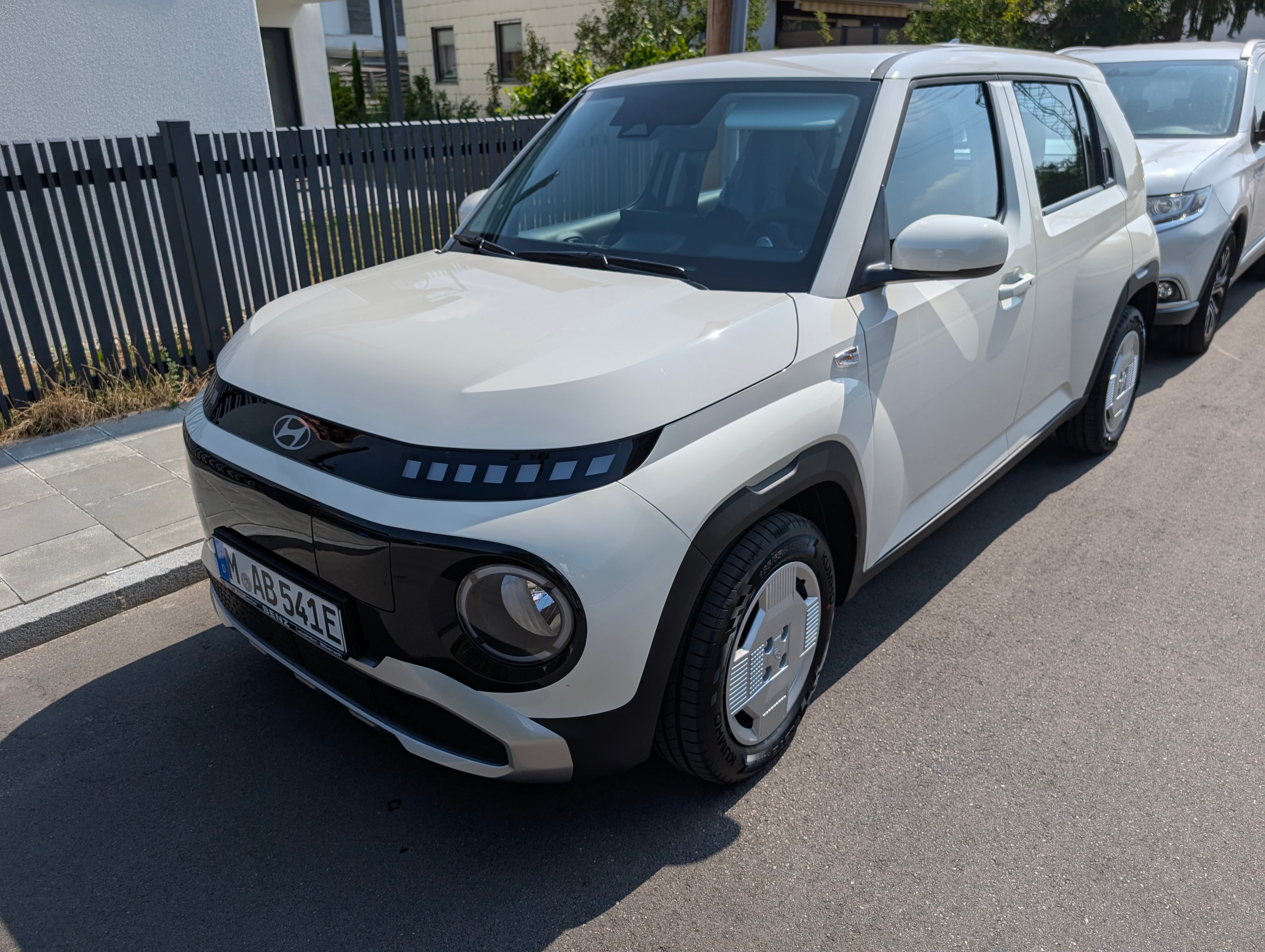 Hyundai Inster 49kw Long range mit Navigationsgerät