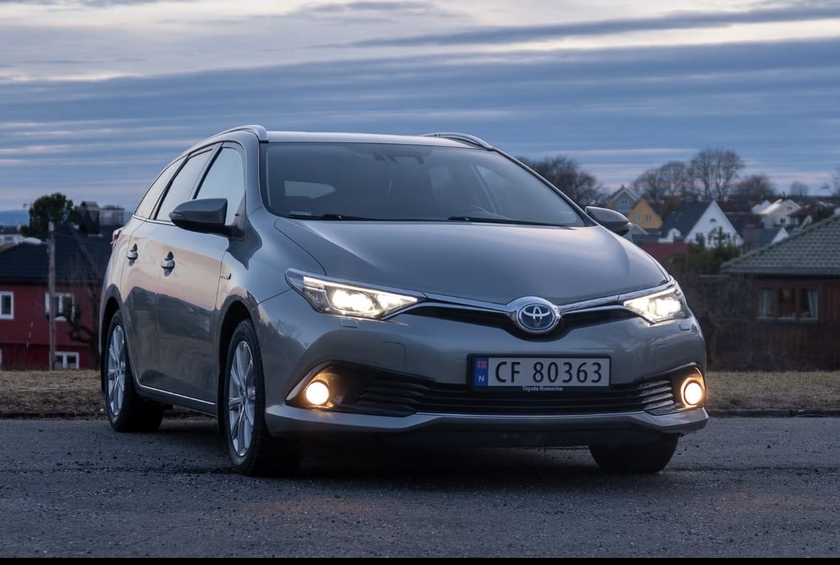 Toyota Auris Touring Sports with Air conditioning