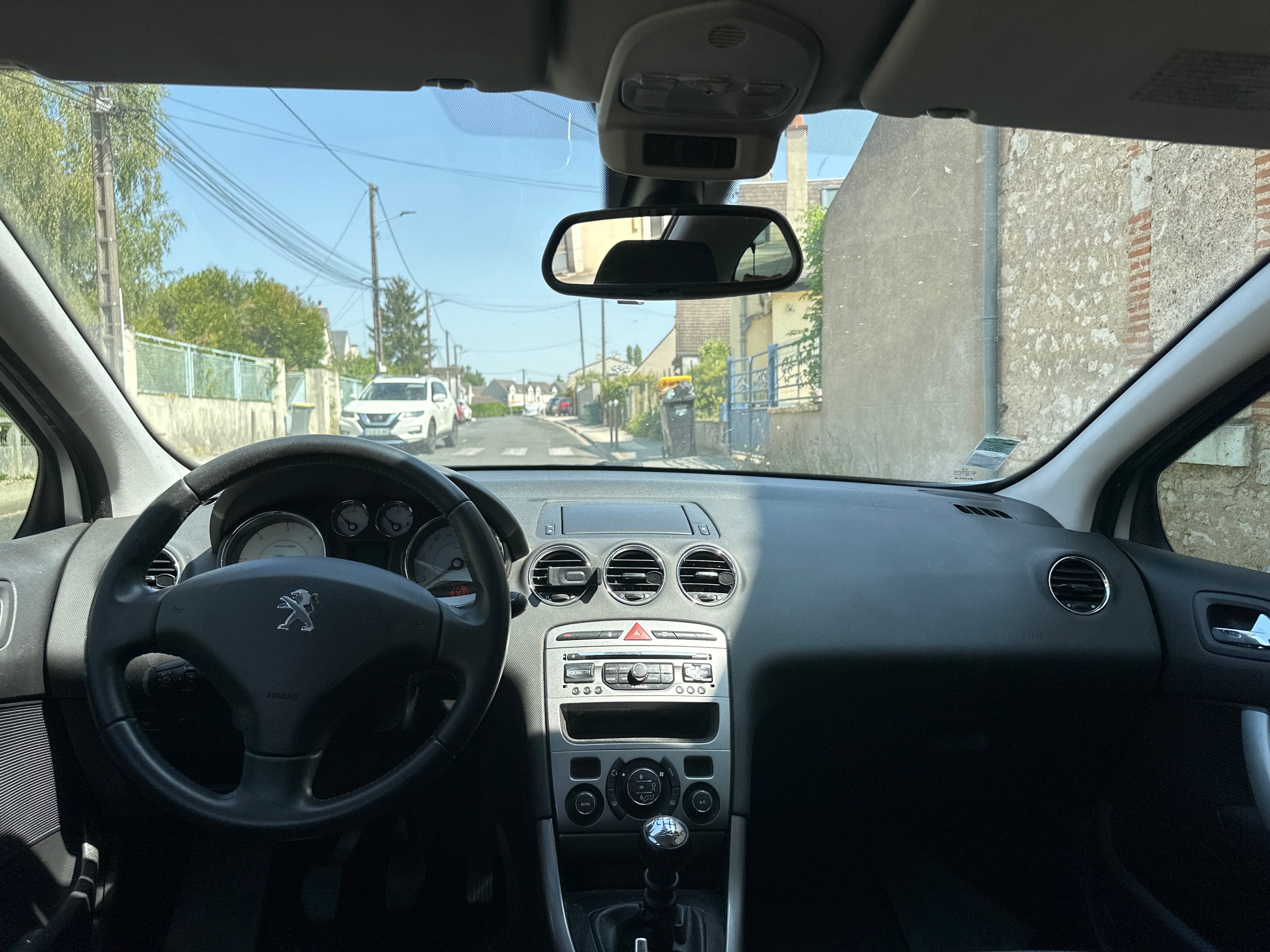 Peugeot 308 avec GPS