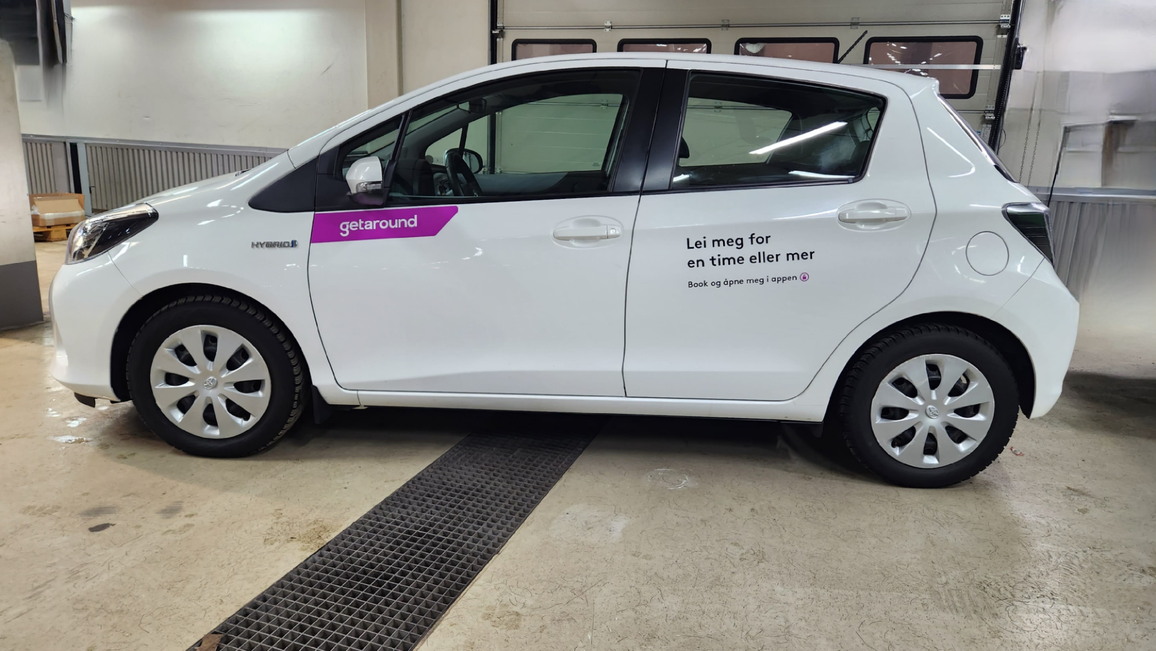 Toyota Yaris Hybrid 1,5 Hybrid, Automat med Aircondition