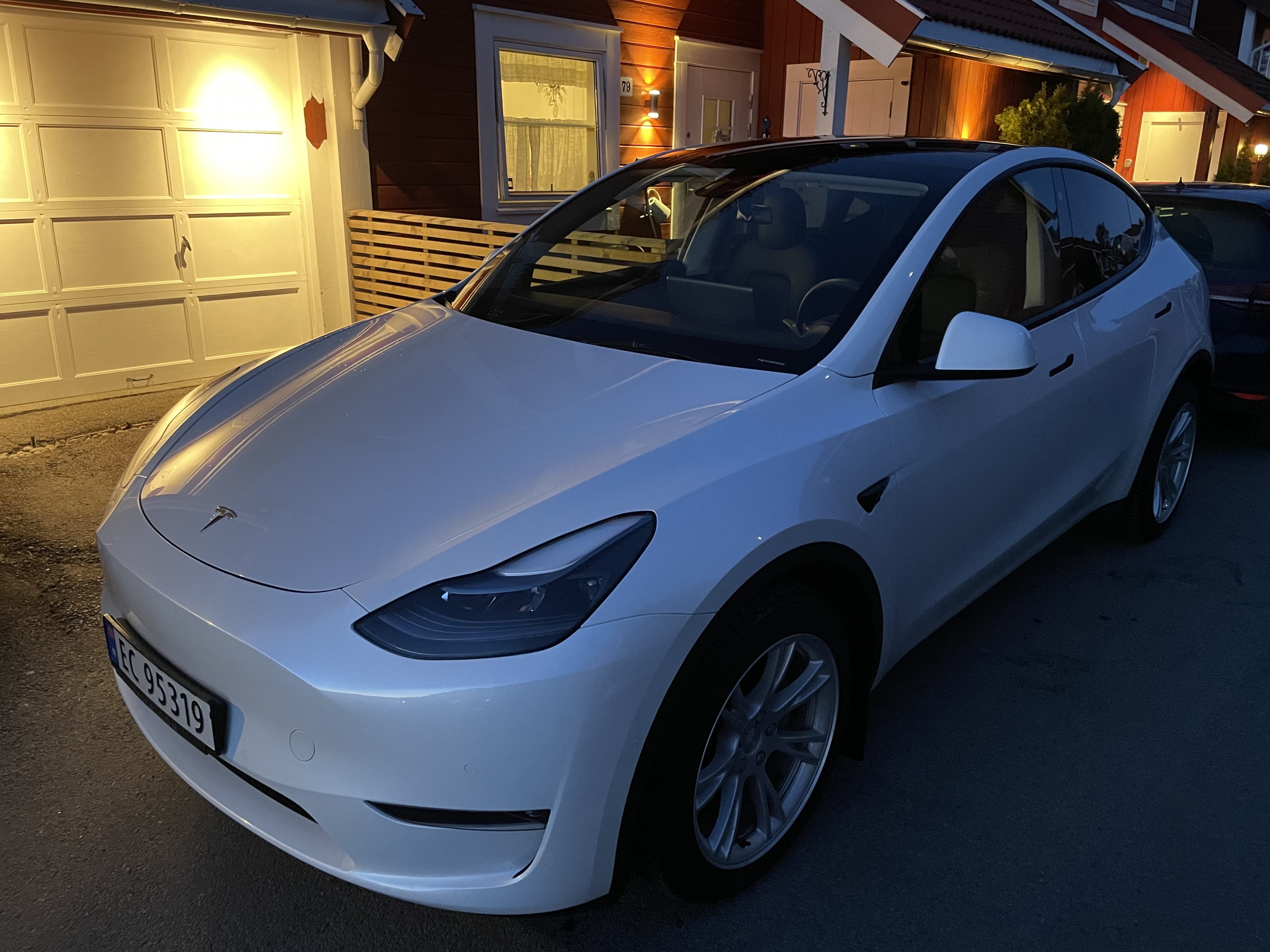 Tesla Model Y, 2021, Elektrisk, automatisk