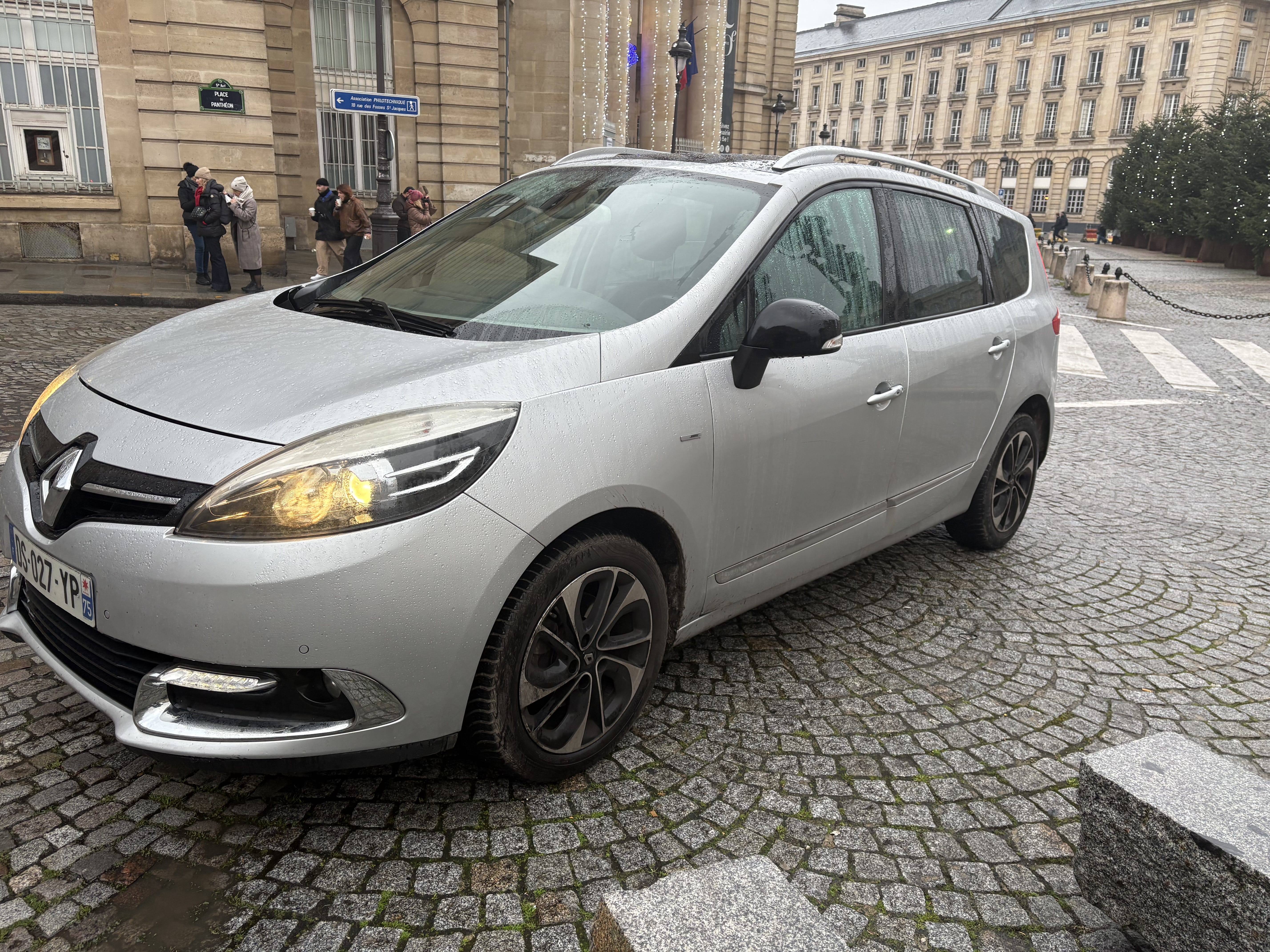 Renault Grand Scenic 7 places Essence Bose - Idéale famille