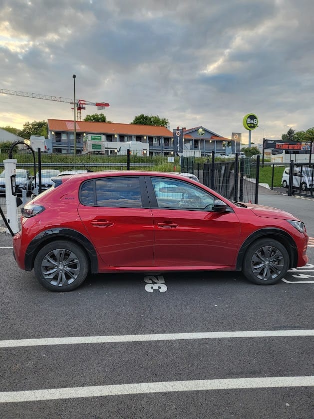 Peugeot e-208 Style avec Climatisation