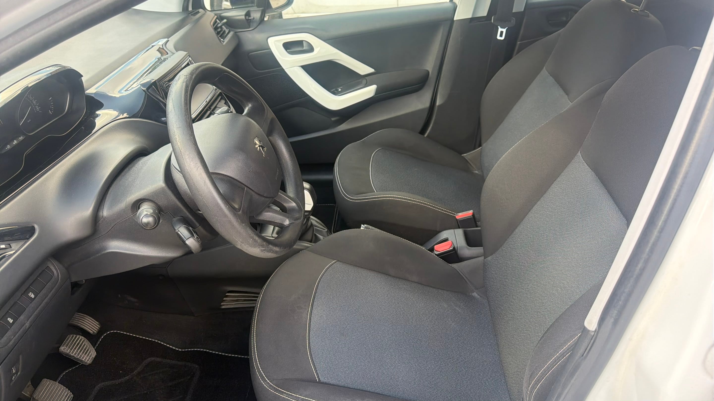 Peugeot 208 avec Régulateur de vitesse