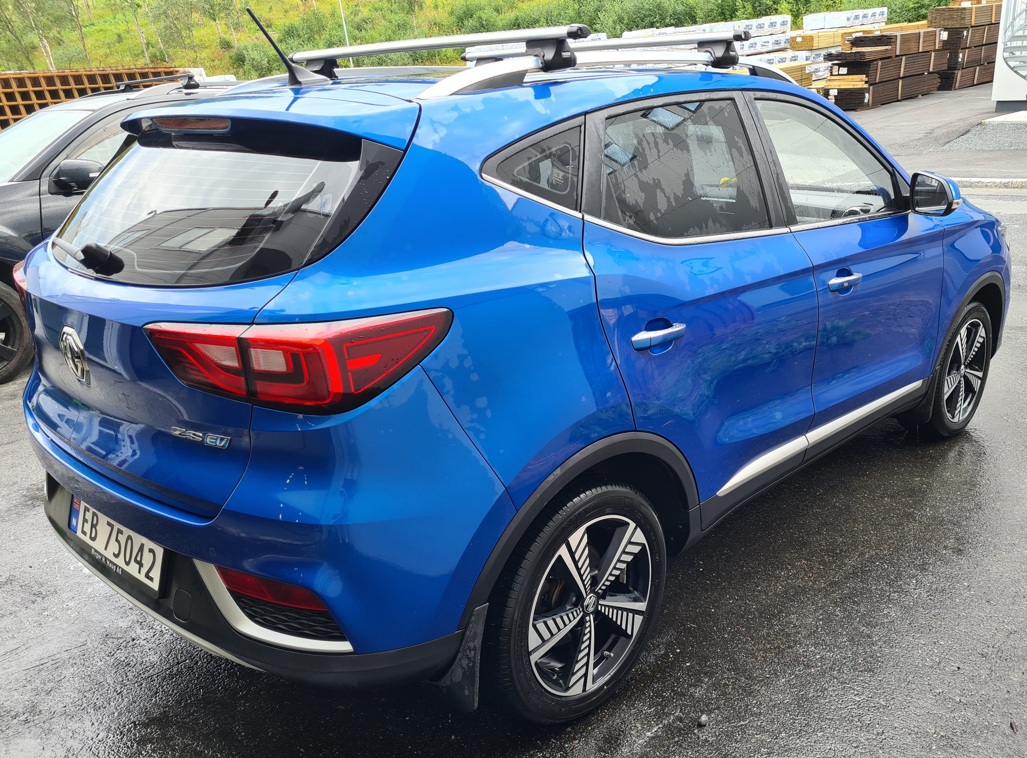 MG ZS EV with Bluetooth audio