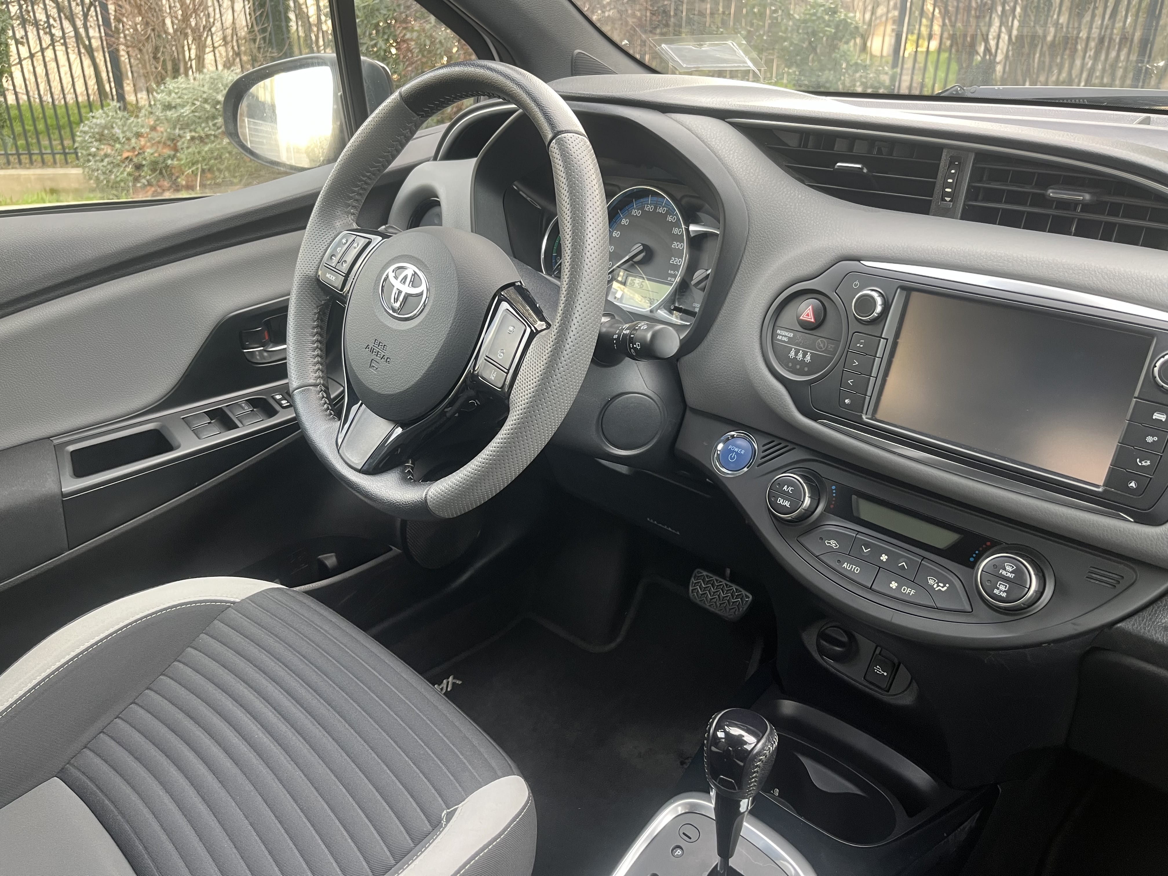 Toyota Yaris Hybride avec Audio Bluetooth