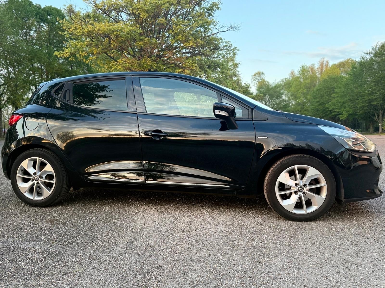 Renault Clio avec Climatisation