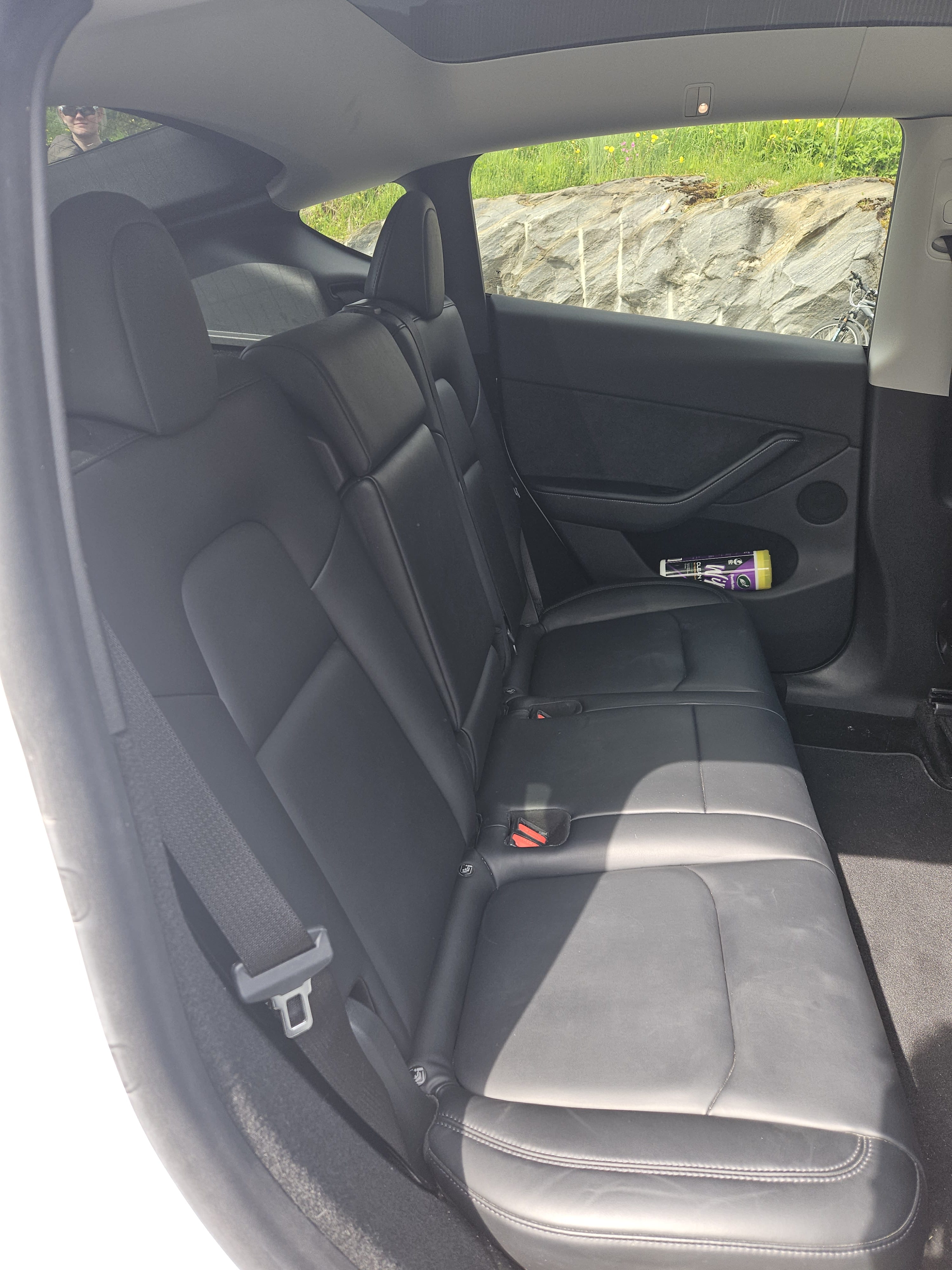 Tesla Model Y Performance med Bluetooth audio