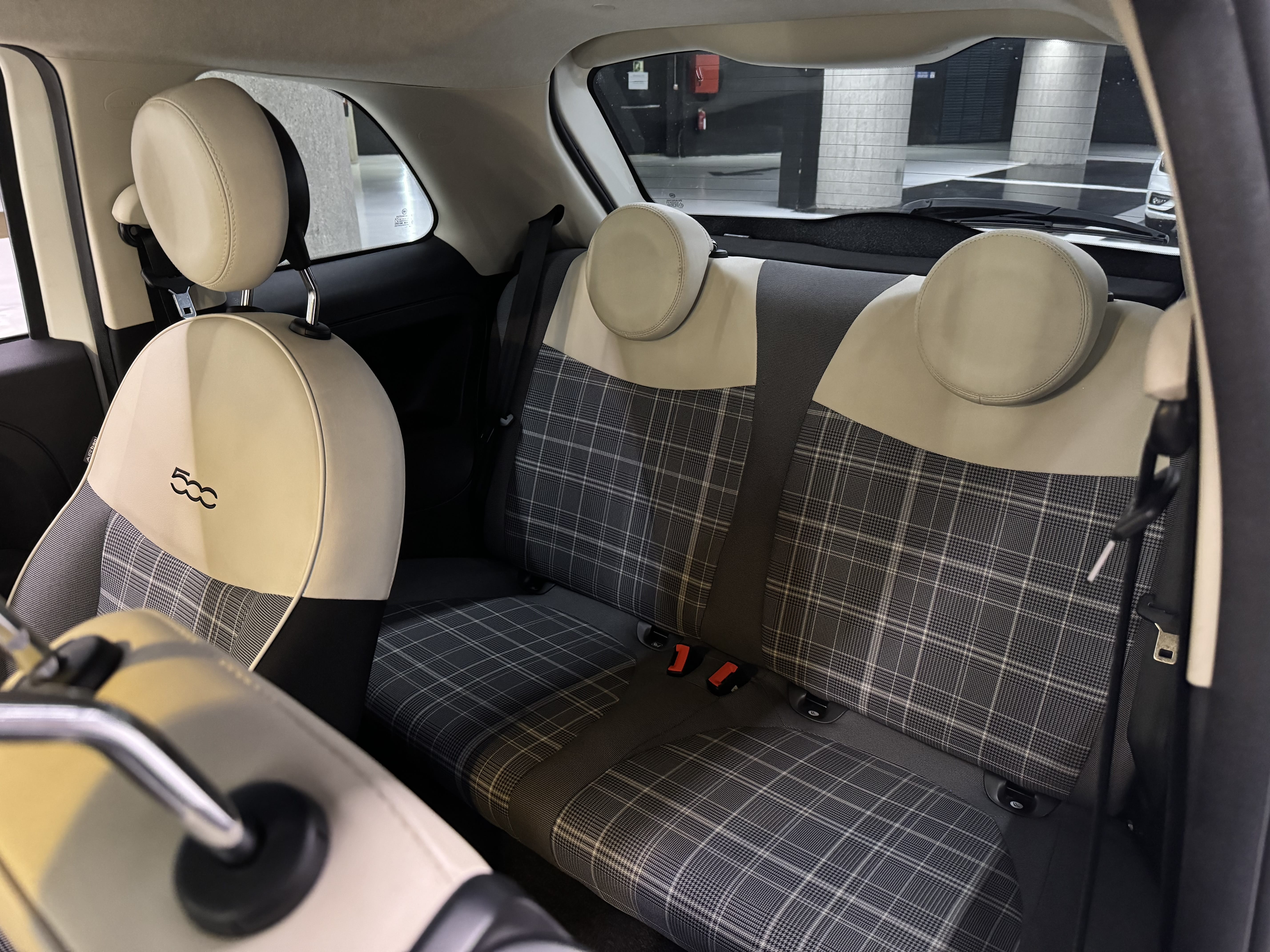 Fiat 500 con Entrada de Audio/iPod