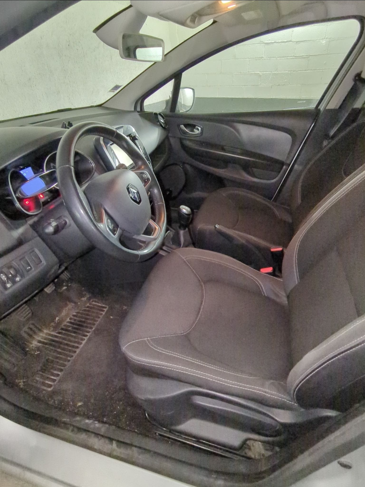Renault Clio EG096JW avec Audio Bluetooth