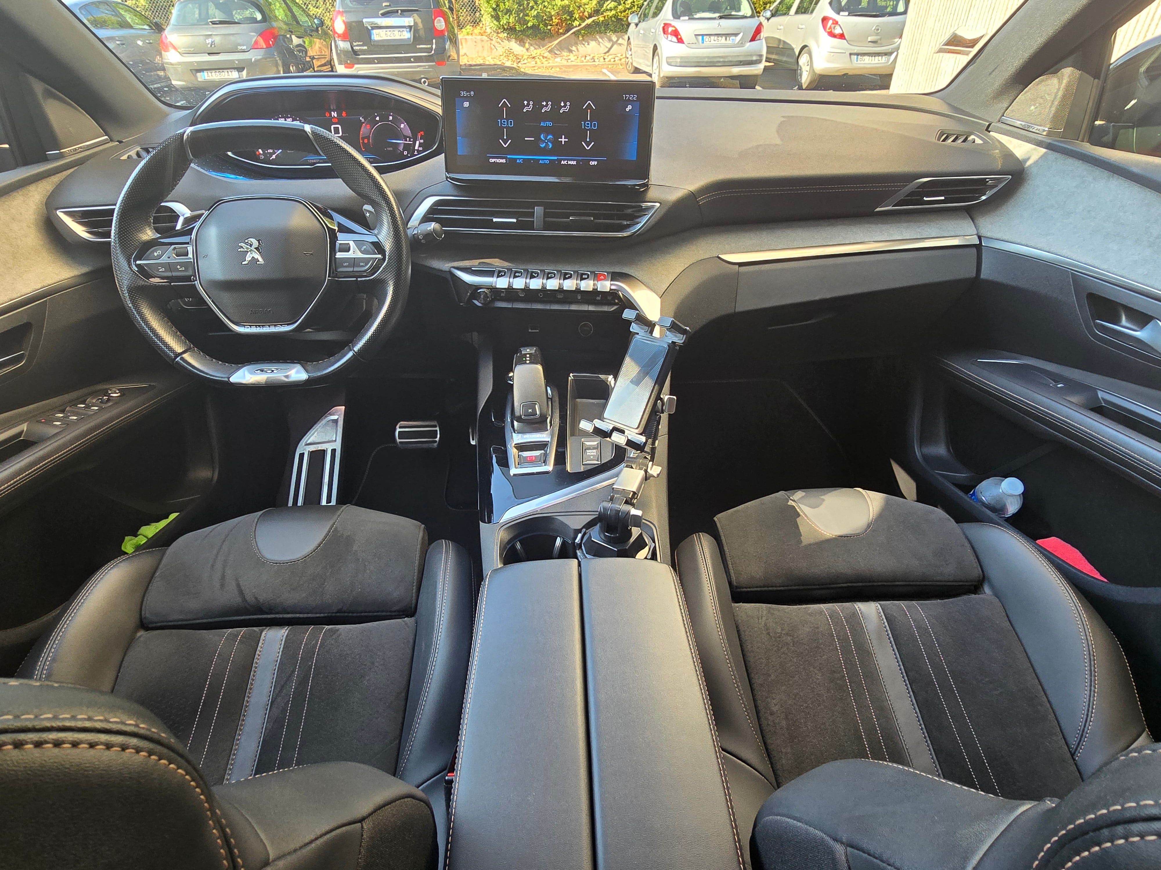 Peugeot 3008 avec GPS