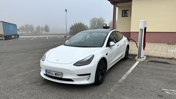 Tesla Model 3 Long Range con Control de velocidad
