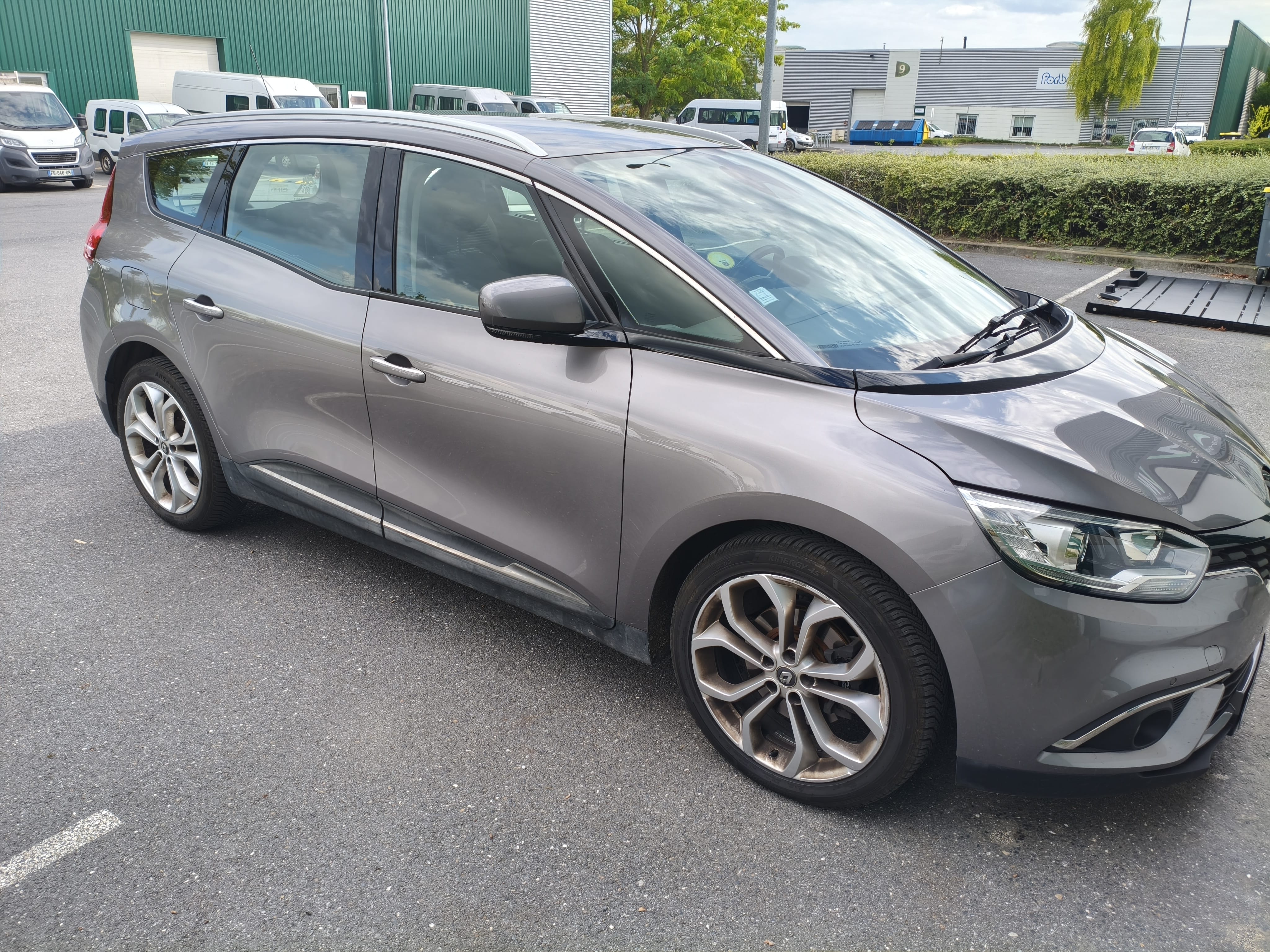 Renault Grand Scenic avec Climatisation