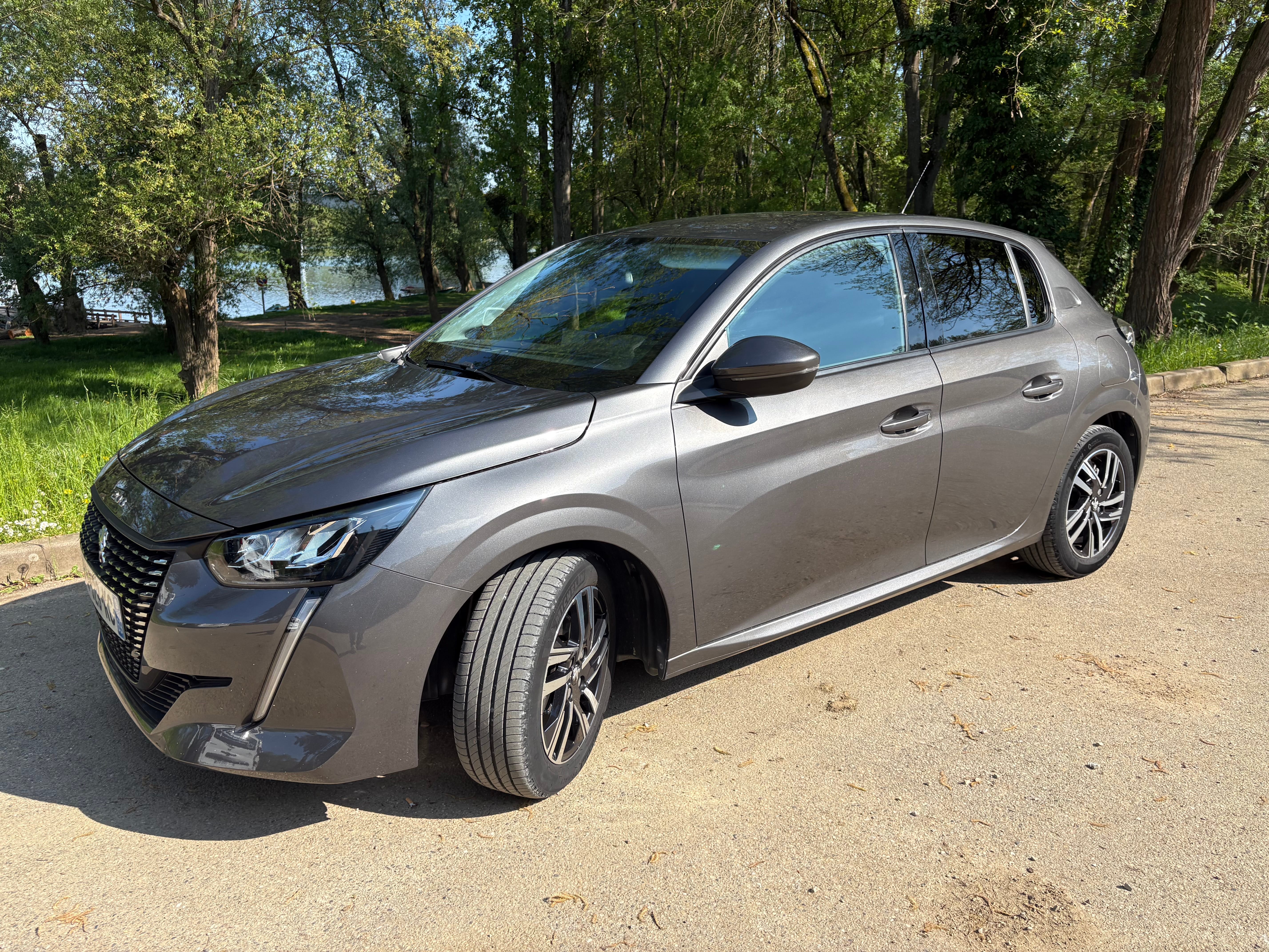 Peugeot 208 208 Allure 15.000kms! avec Android Auto