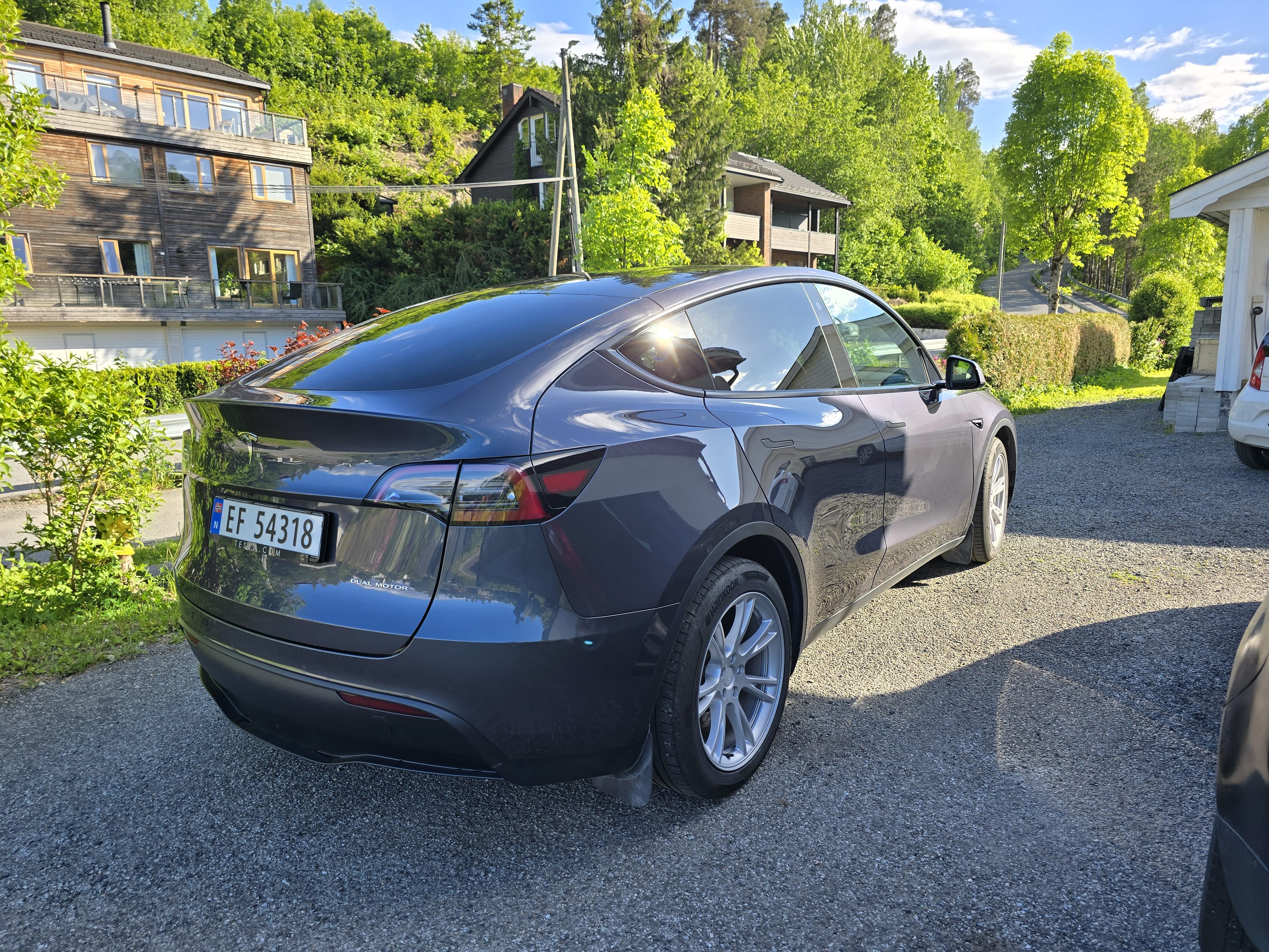 Tesla Model Y Long Range med Ryggekamera