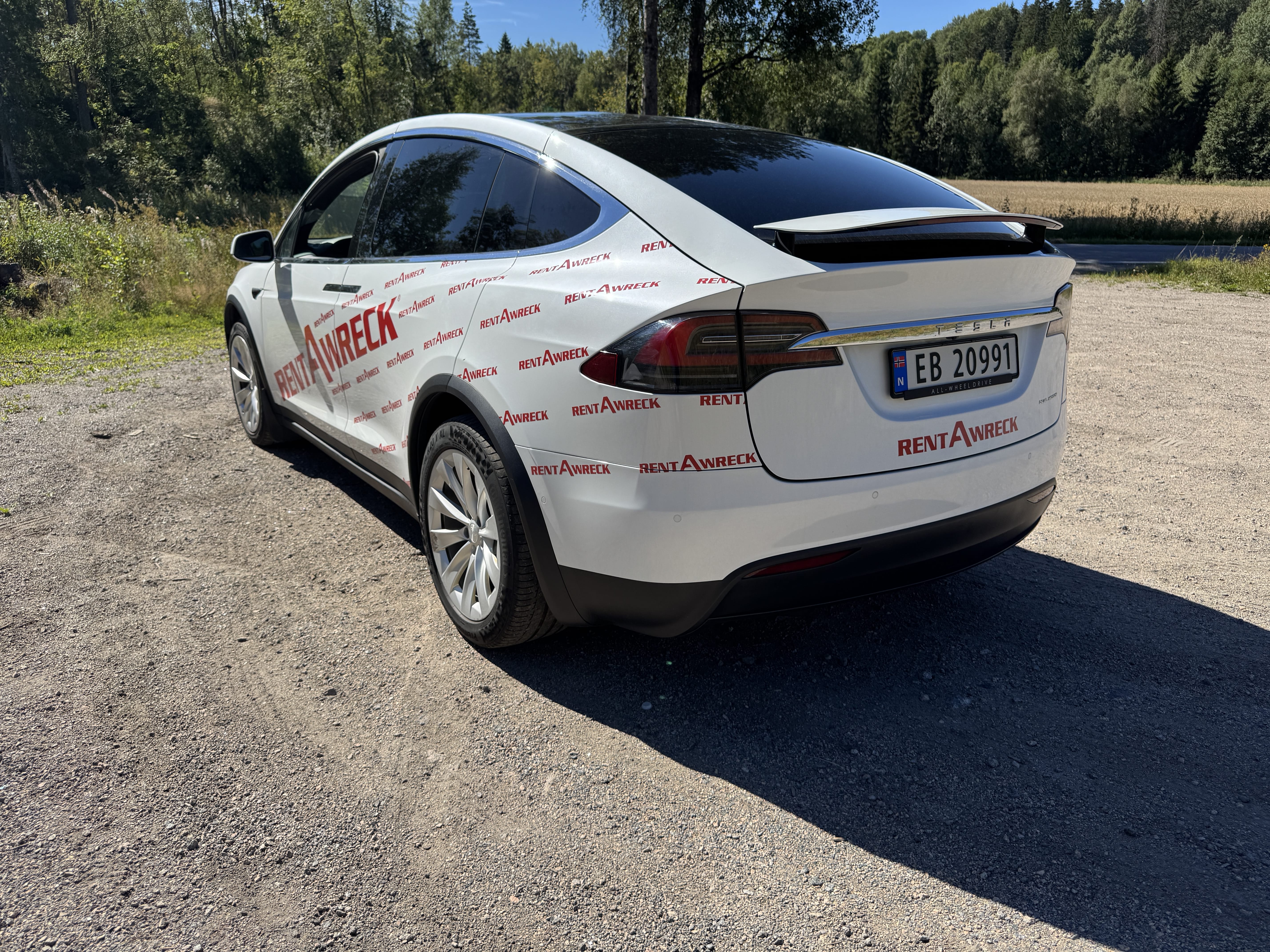 Tesla Model X med GPS