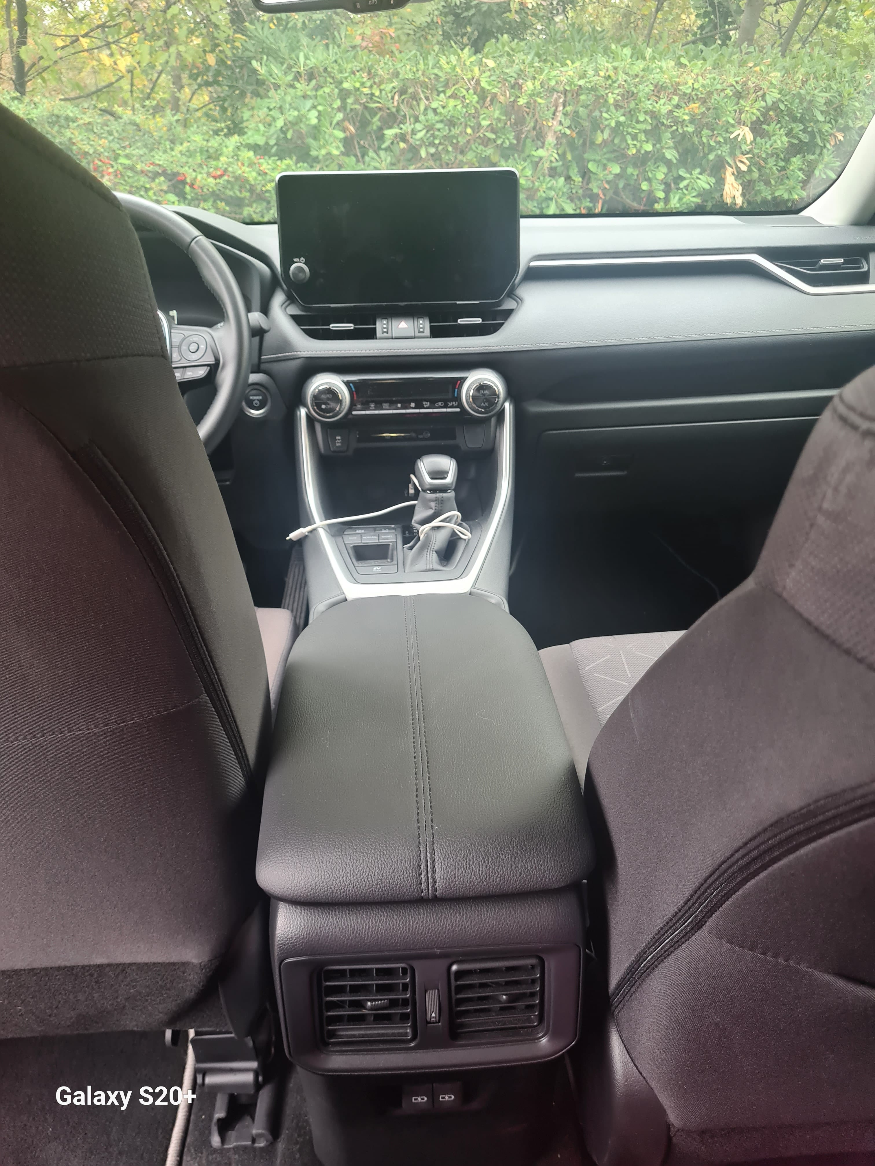 Toyota RAV4 avec Entrée audio / iPod