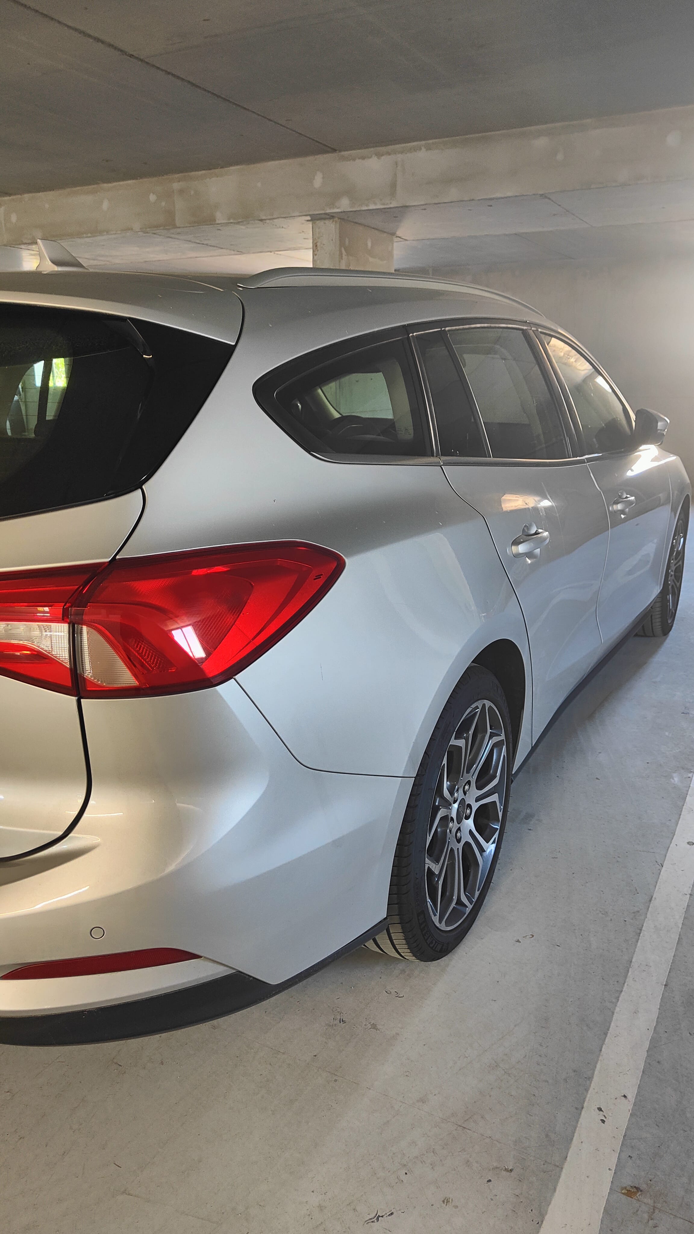 Ford Focus SW Business 125ch Turbo Titanium avec Régulateur de vitesse