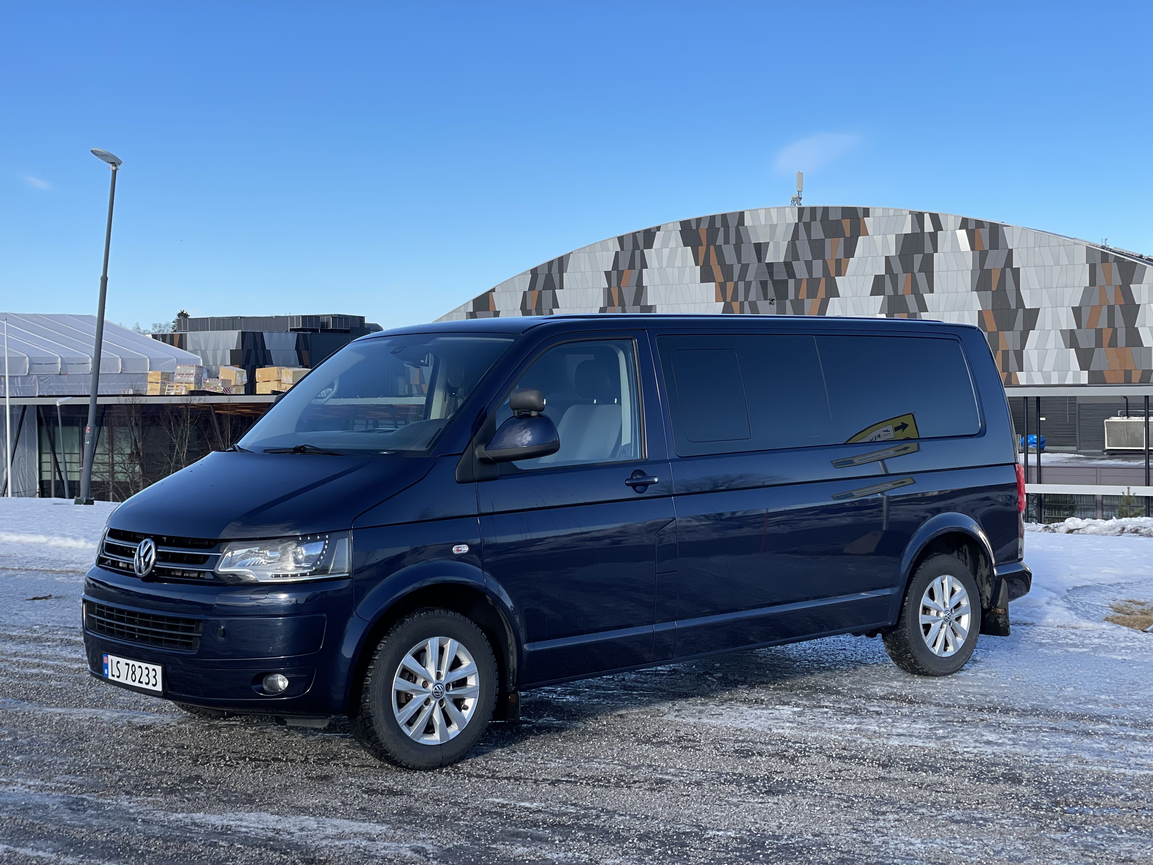 Volkswagen Caravelle 2.0 tdi with Air conditioning