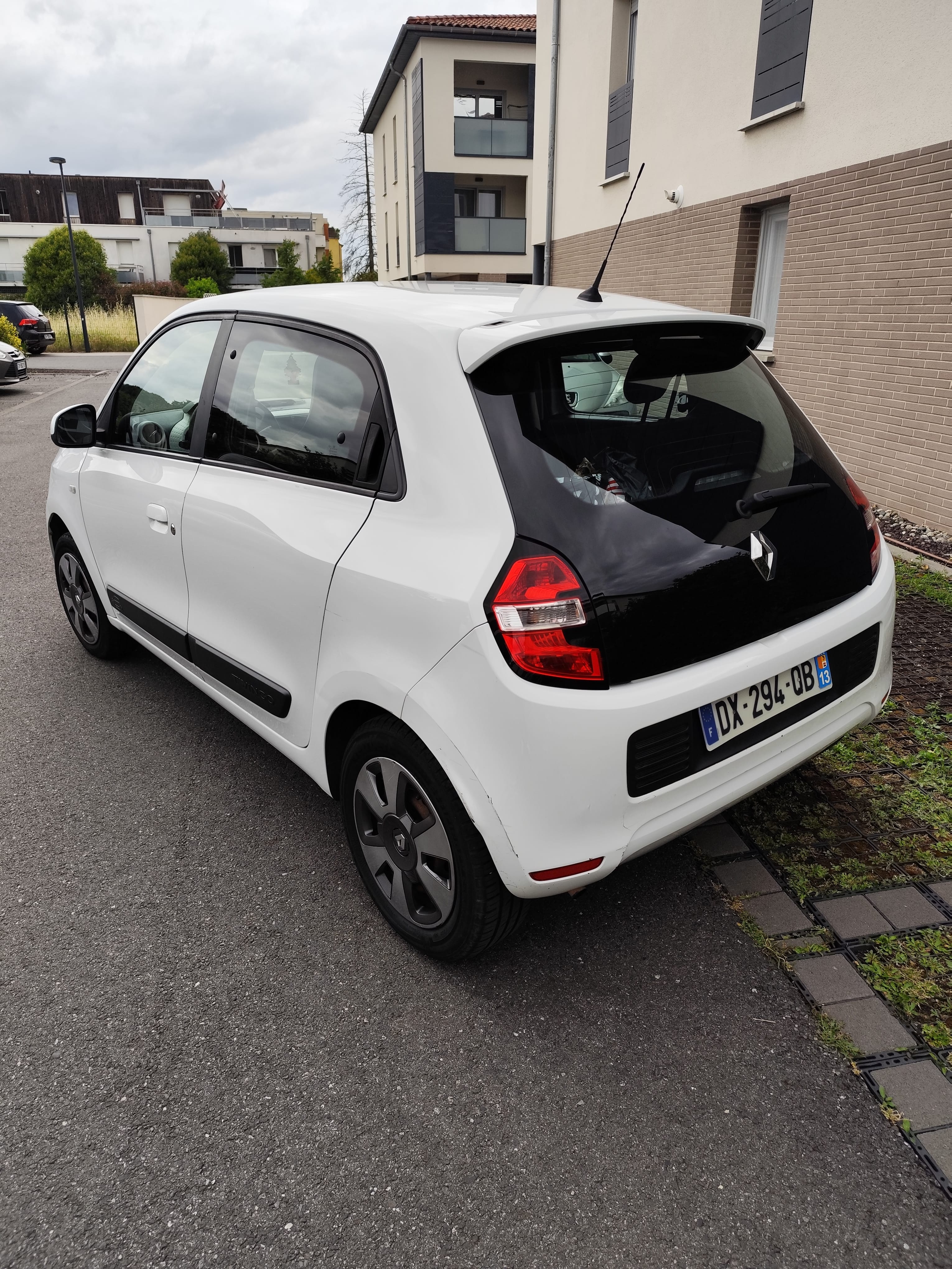 Renault Twingo III 1.0 SCE avec Audio Bluetooth