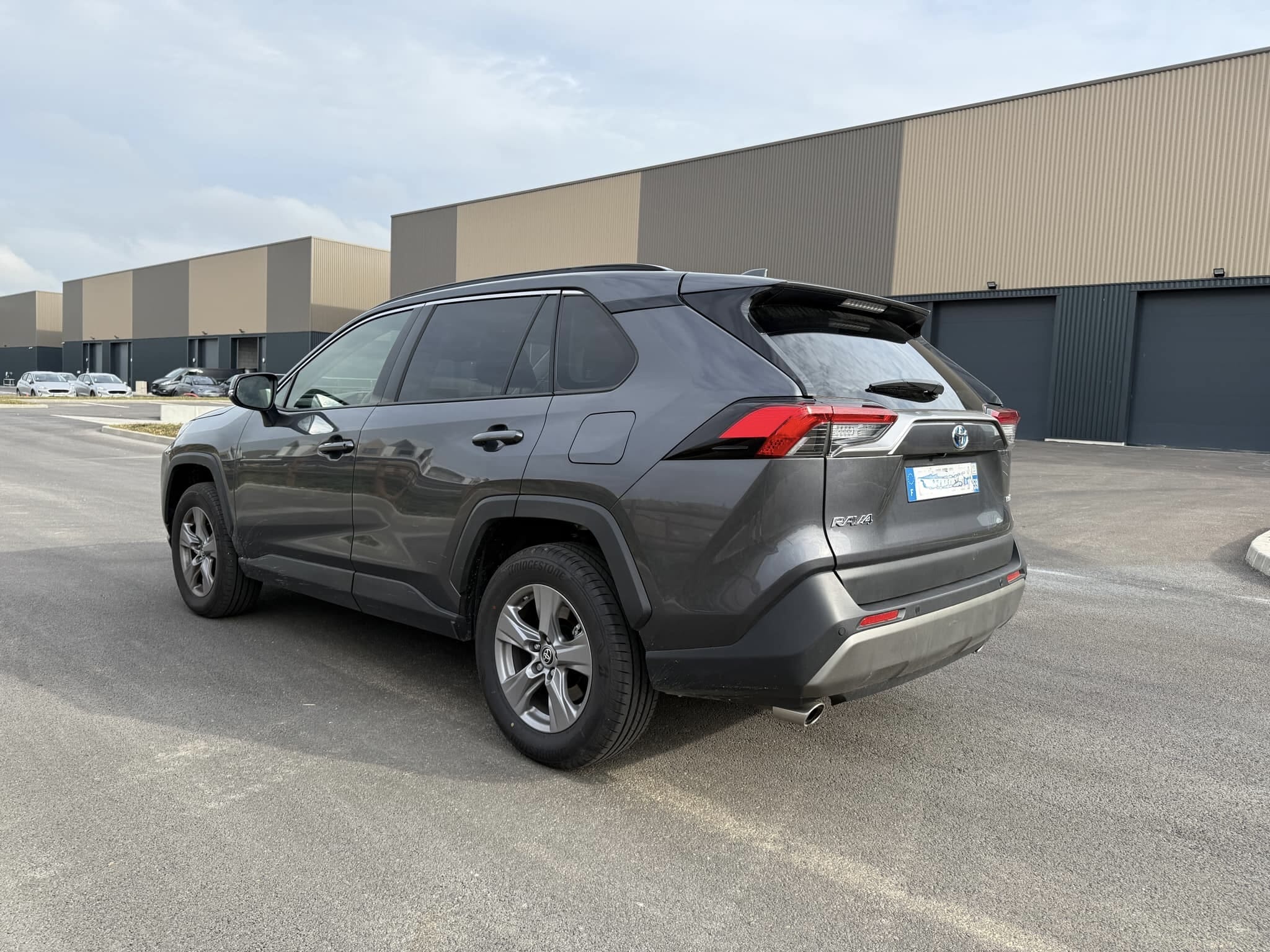 Toyota RAV4 DYNAMIC HYBRID 218CH BVA 2WD avec Régulateur de vitesse