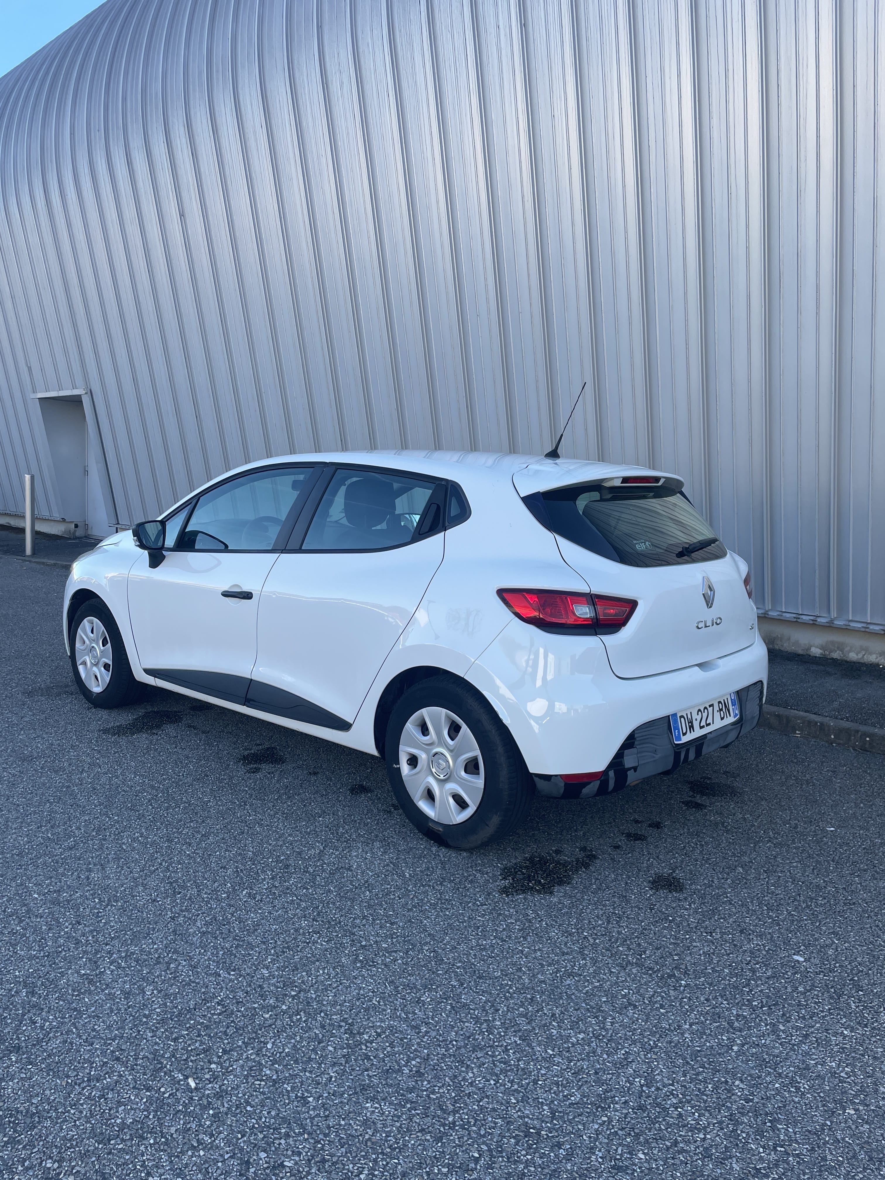 Renault Clio avec Siège bébé