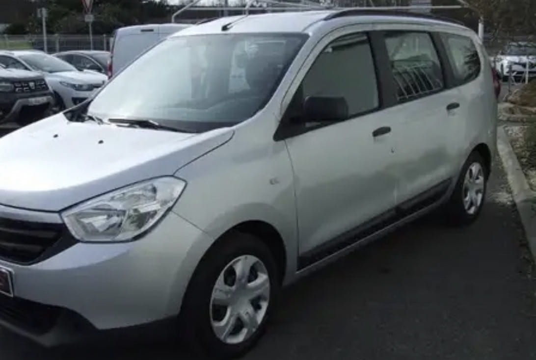 Dacia Lodgy ## 7 PLACES ## DIESEL avec Climatisation