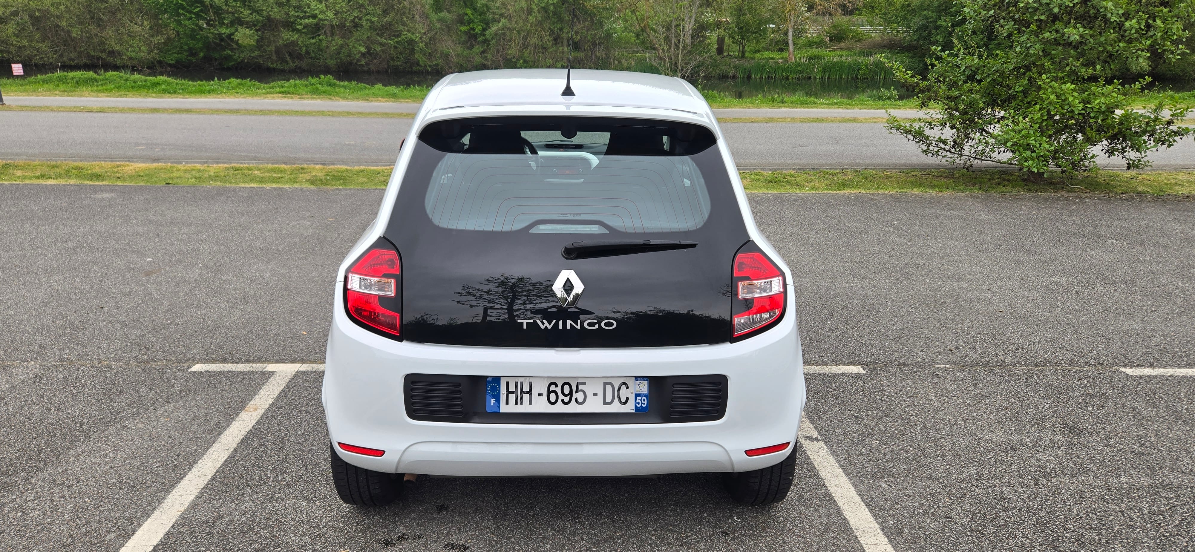 Renault Twingo III 1.0 SCE 70 ENERGY LIMITED avec Pneus neige