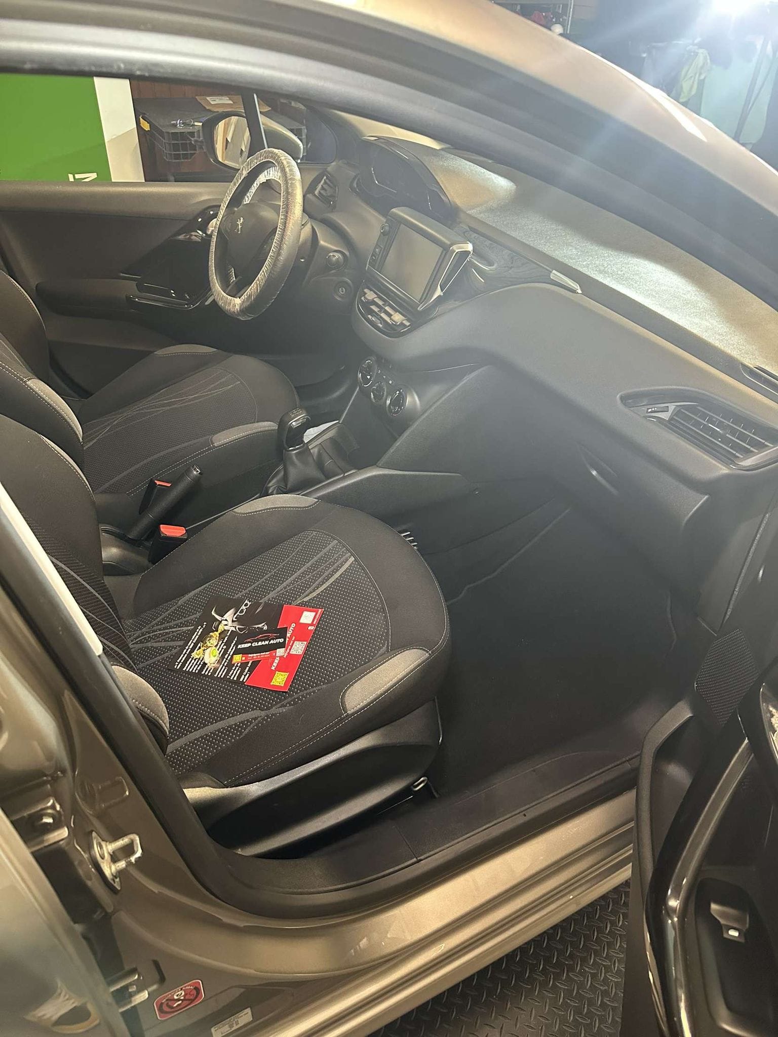 Peugeot 208 avec Chaines