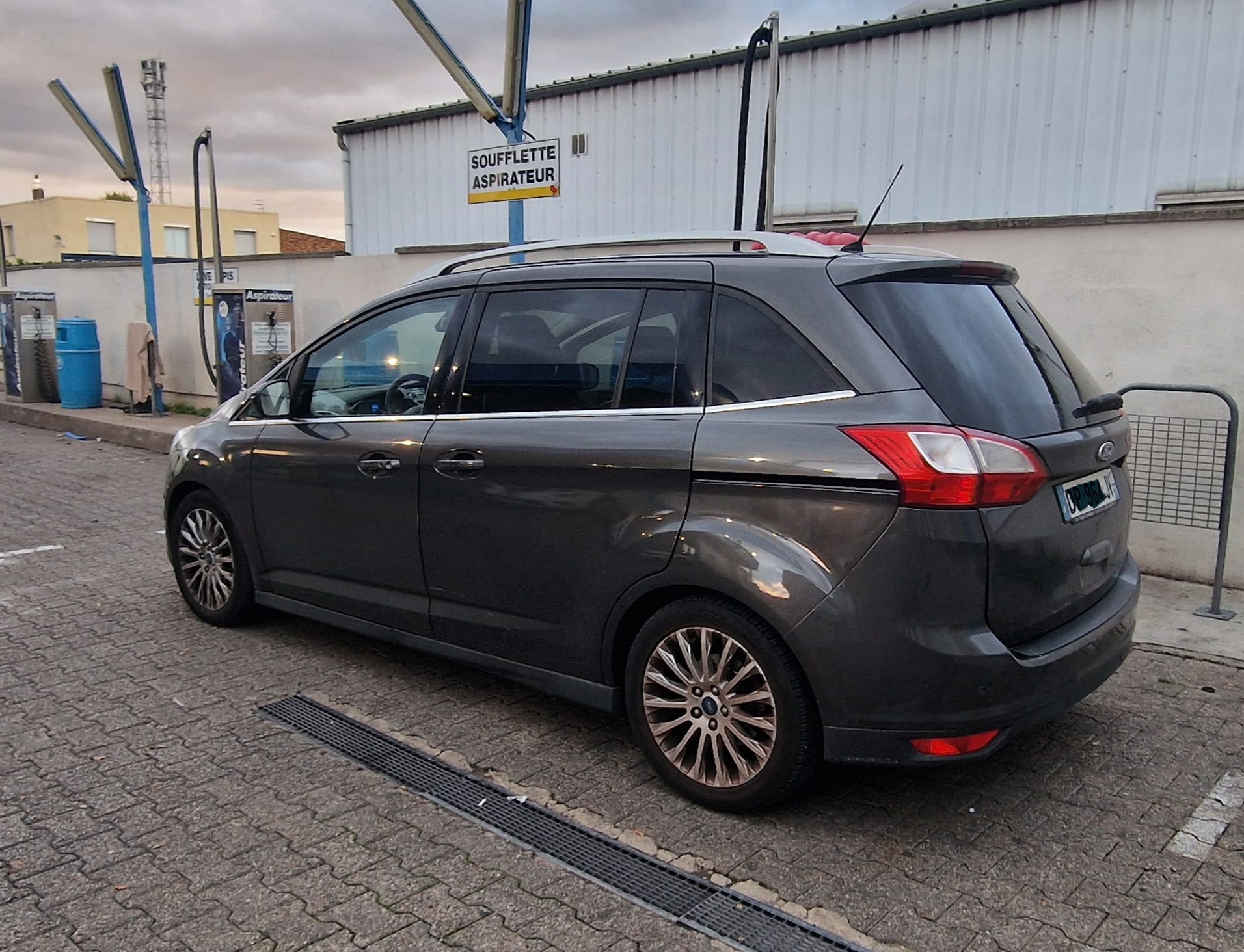 Ford Grand C-Max avec Régulateur de vitesse