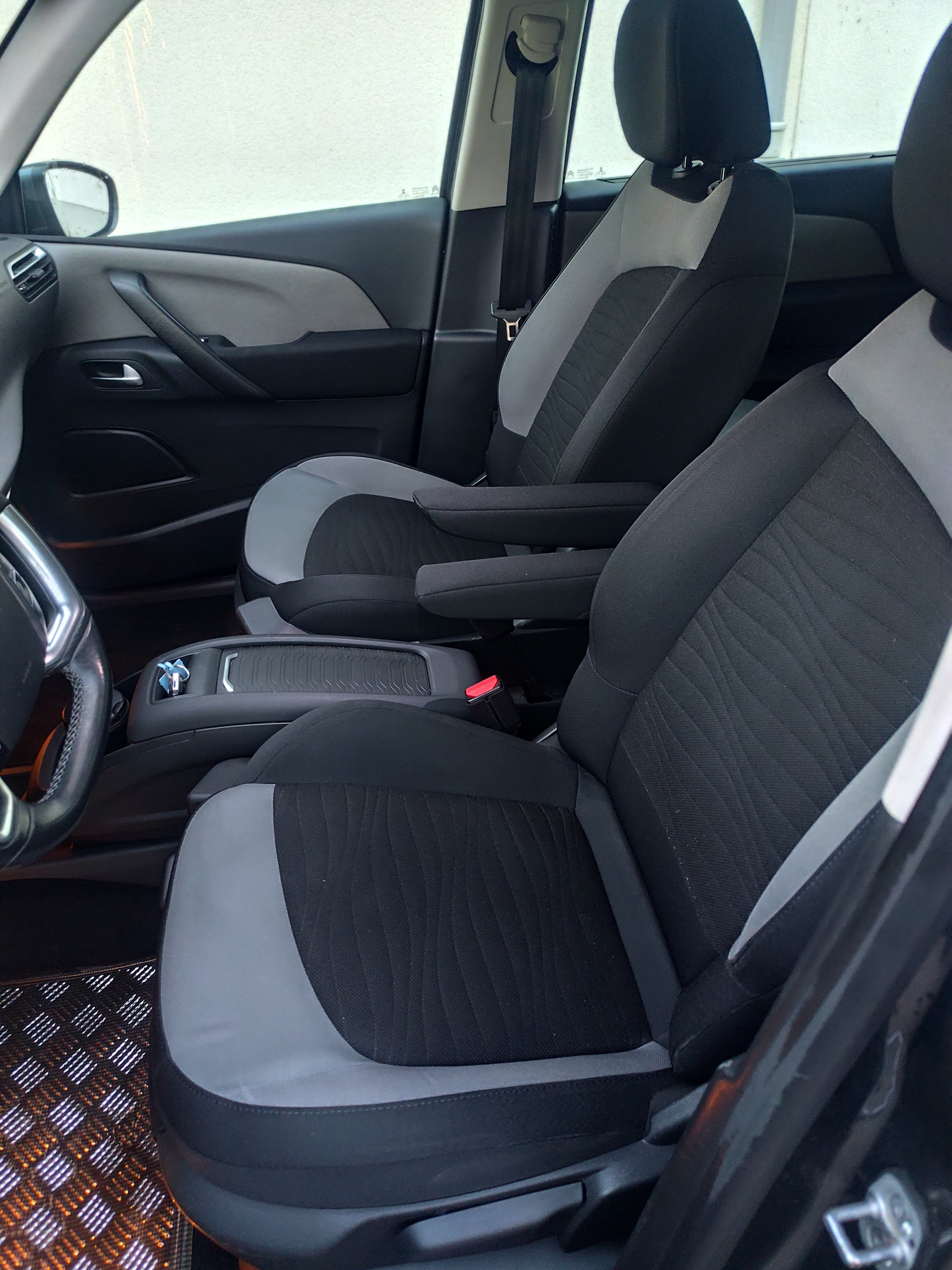 Citroen C4 Picasso avec Siège bébé