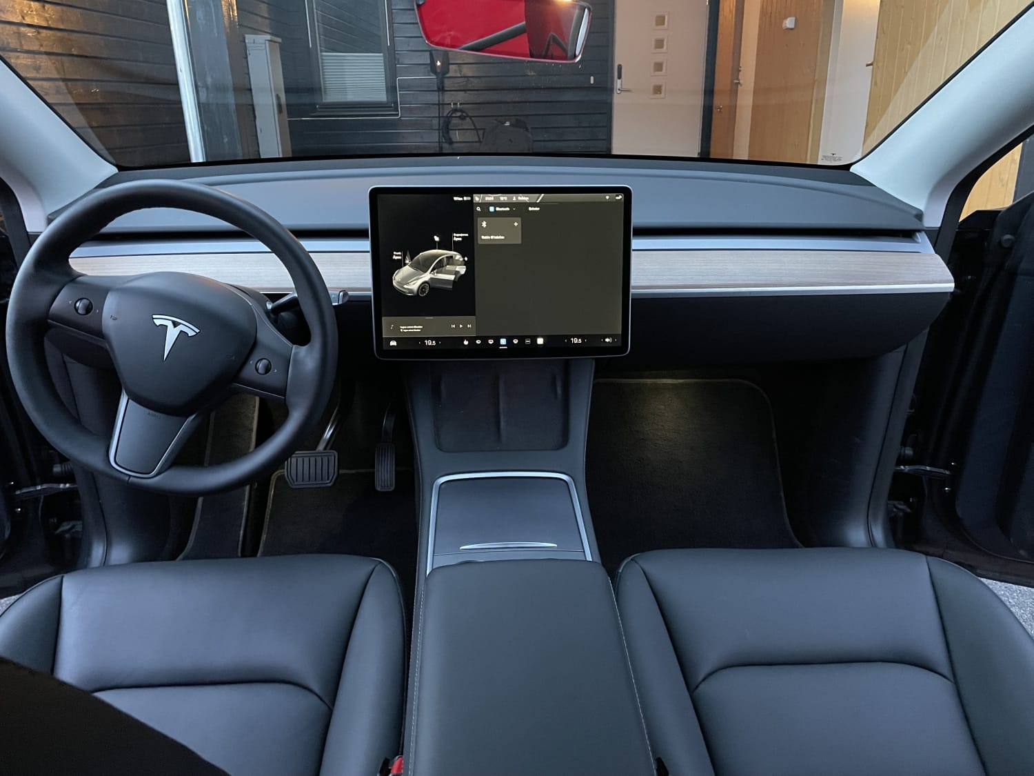 Tesla Model Y Long Range med Cruisekontroll