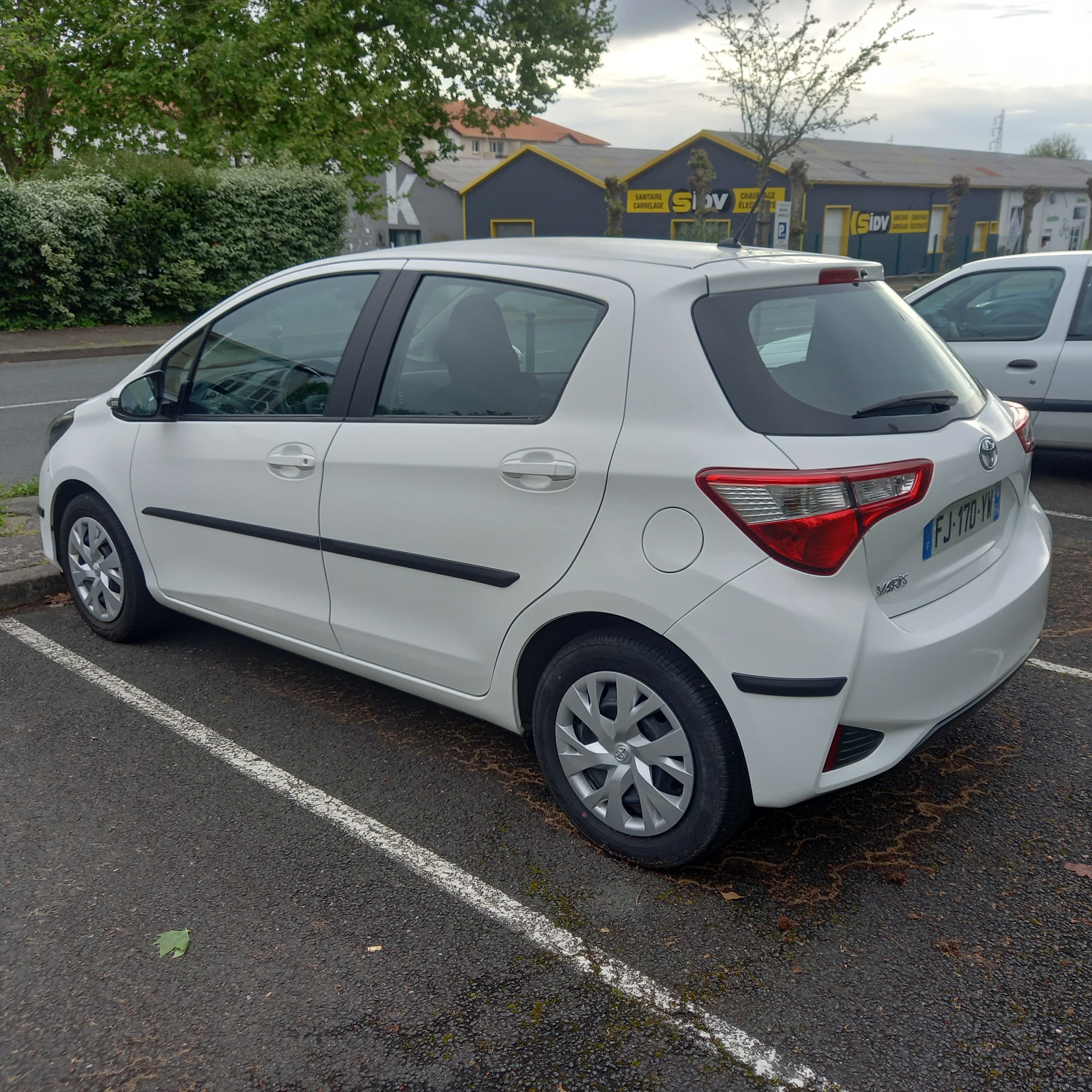 Toyota Yaris FRANCE 1.0 VVTI 72 CH avec Siège bébé
