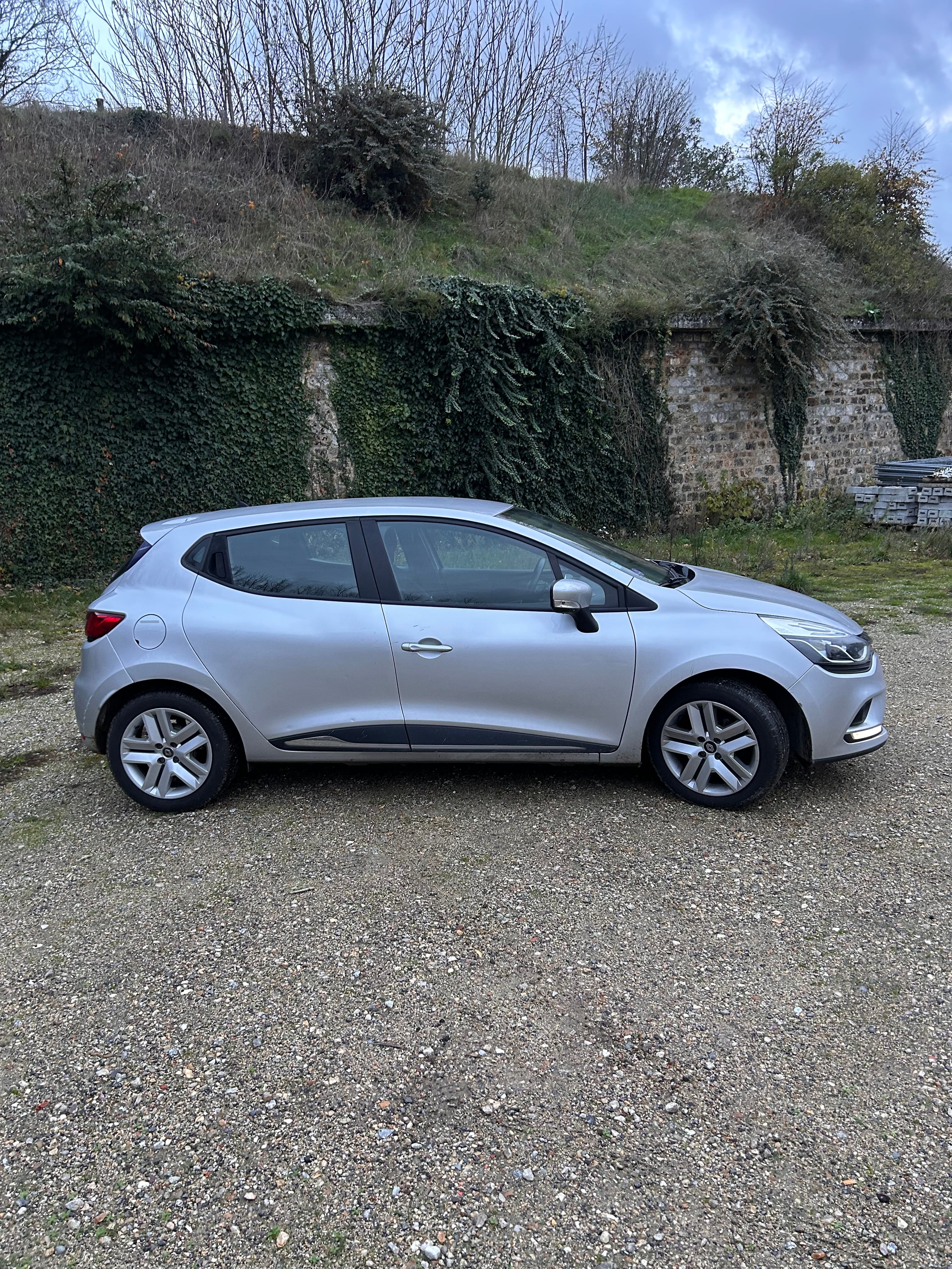 Renault Clio 0.9 avec Entrée audio / iPod