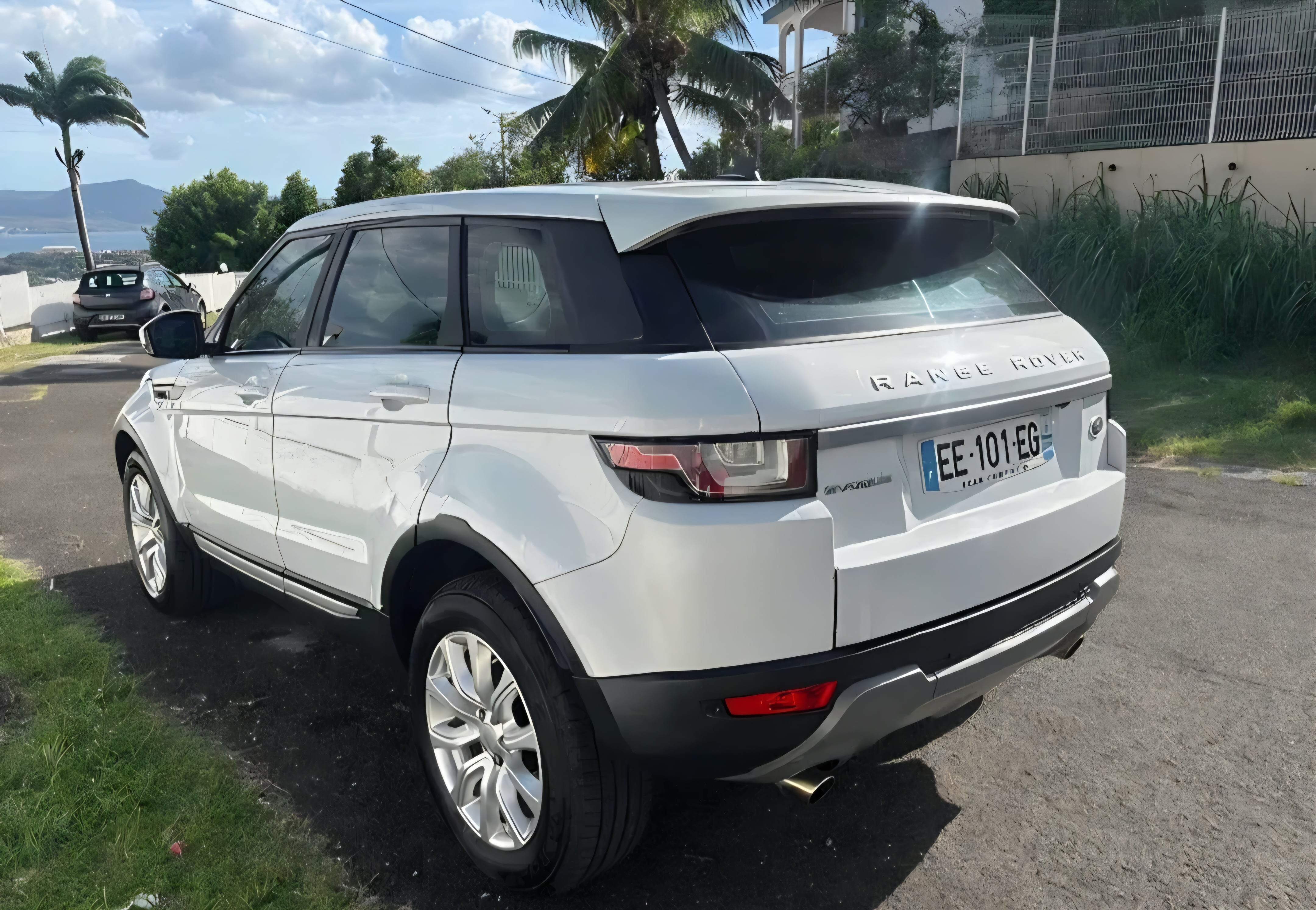 Land-Rover Range Rover Evoque 2.0 TD4 4x4 avec Caméra de recul