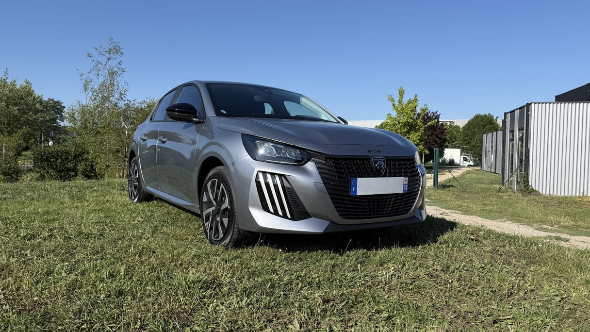 Peugeot 208 con Aire acondicionado