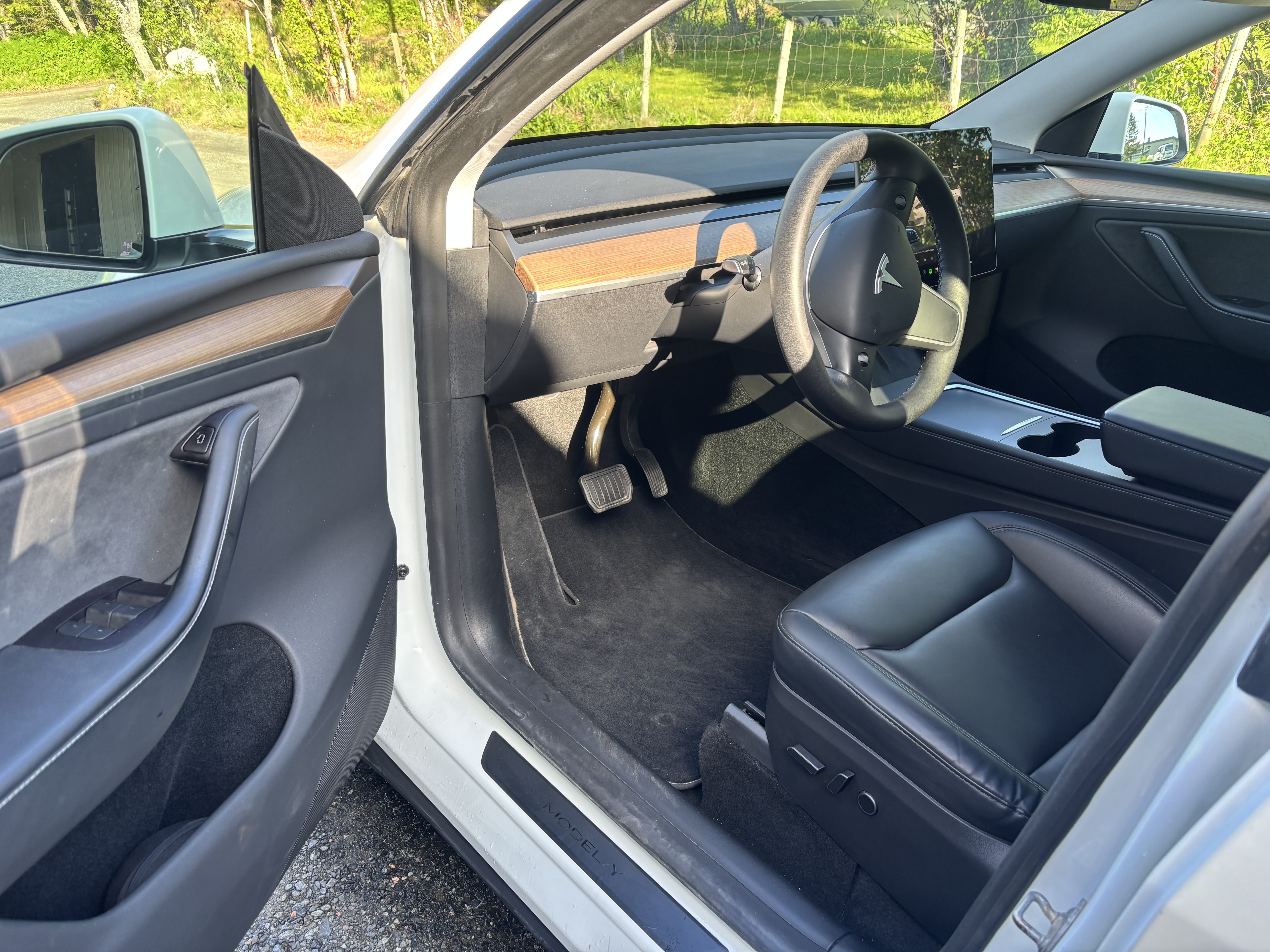 Tesla Model Y Long Range med Babysete