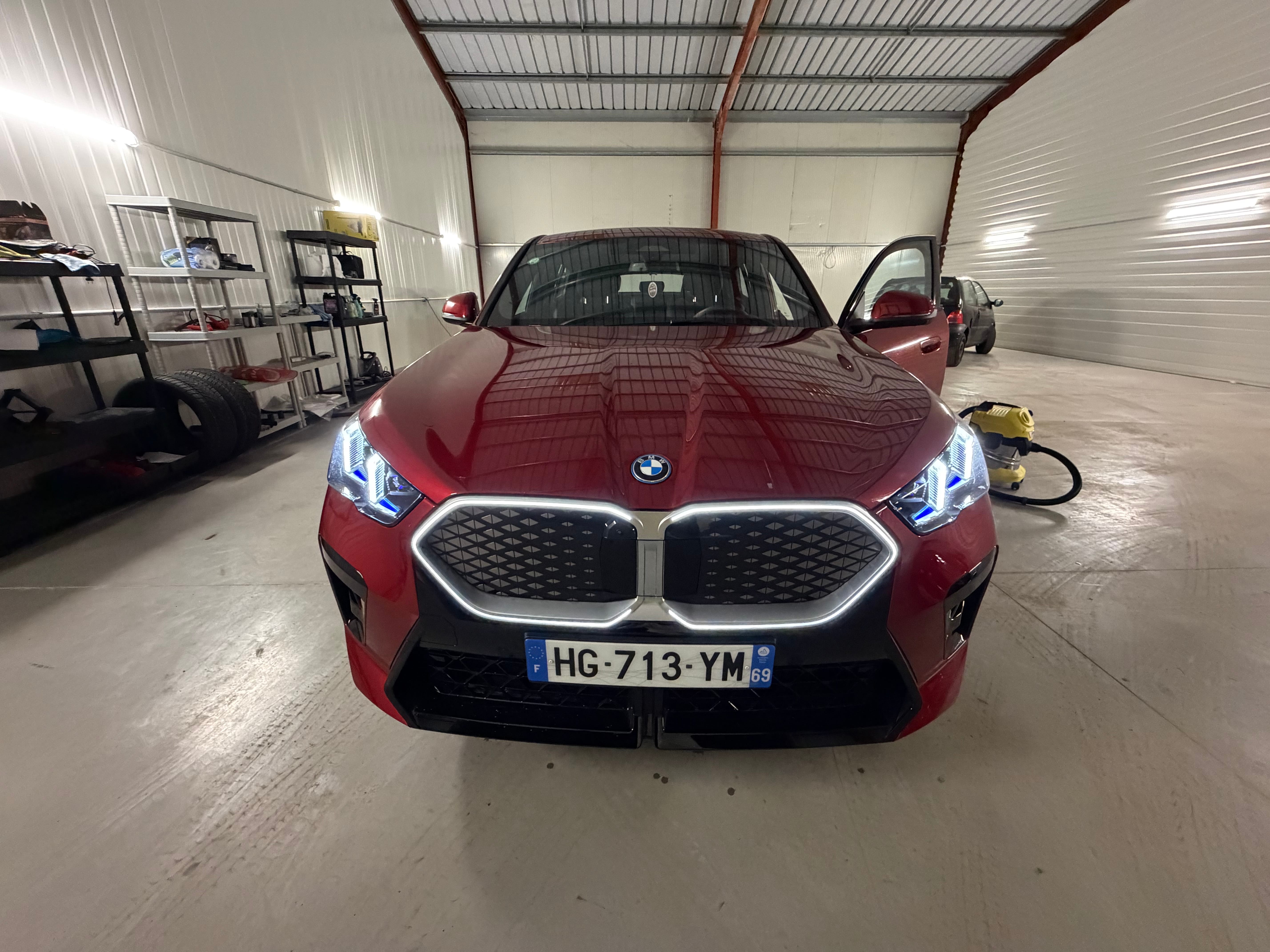 BMW iX2 eDrive20 avec Audio Bluetooth