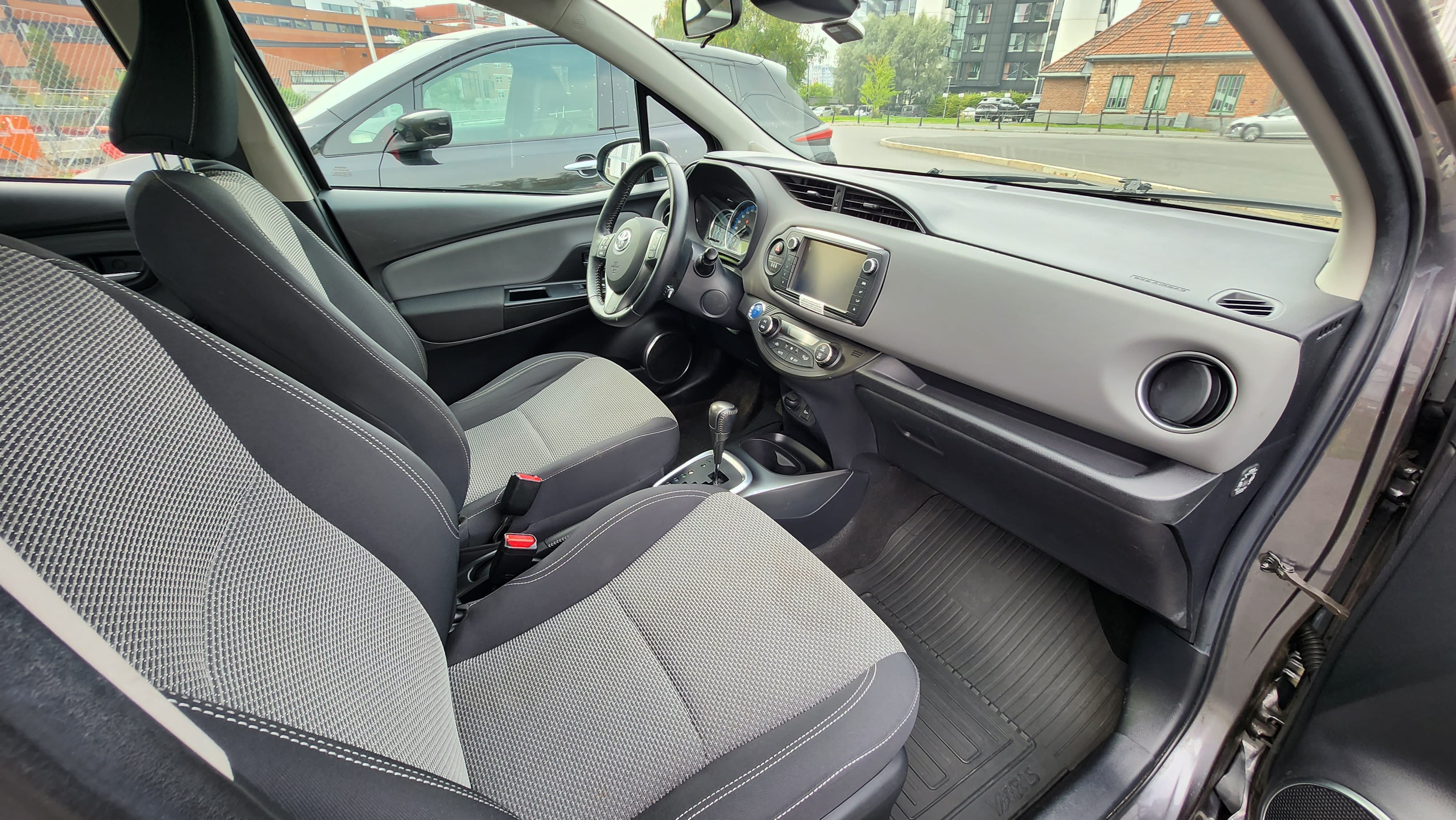 Toyota Yaris Hybrid 1,5 Bensin/Hybrid, Automat med Cruisekontroll