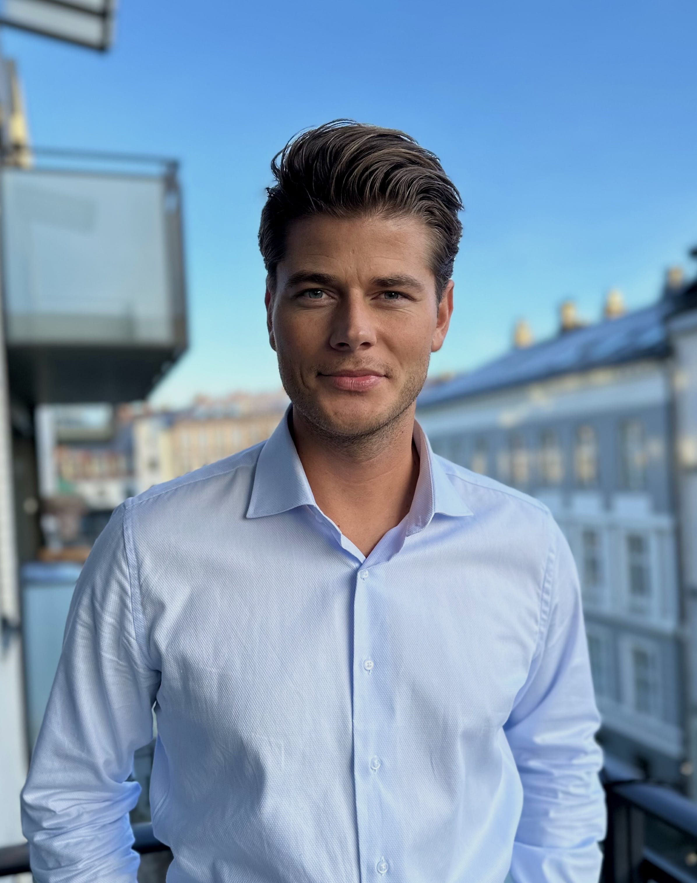 Adrian Henrik