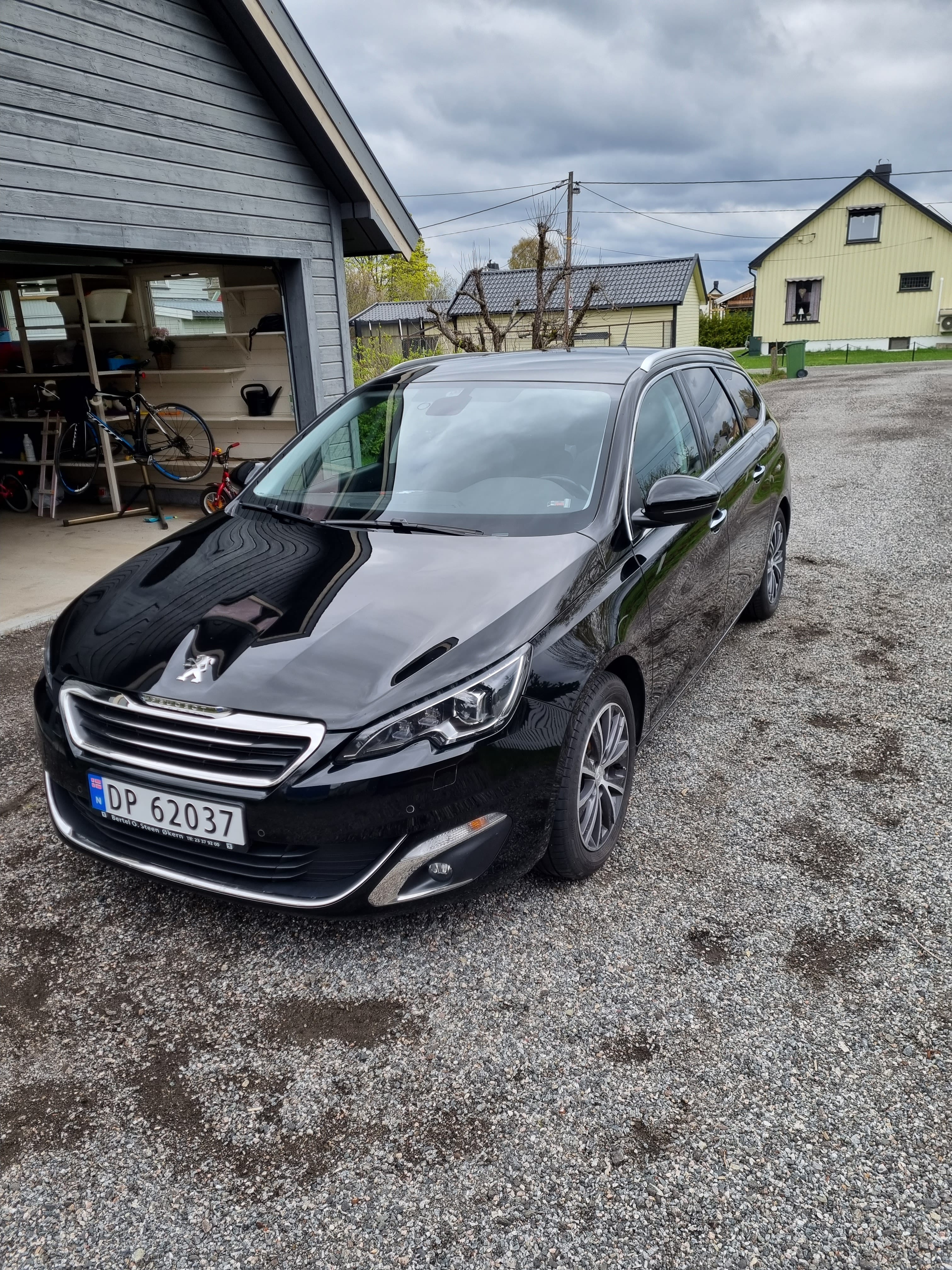 Peugeot 308 SW 1.2 130hk, 2014, Blyfri 95, automatisk