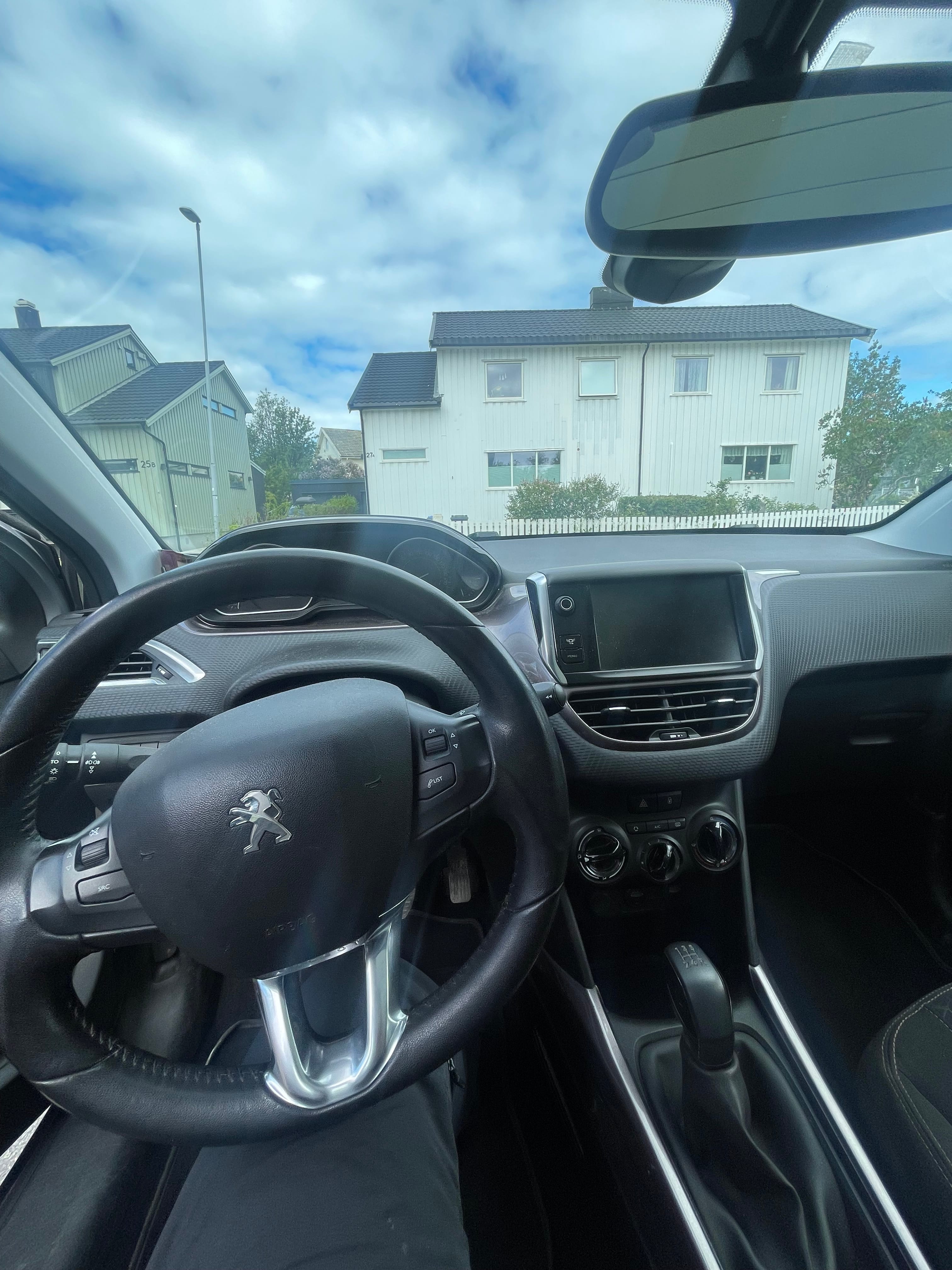 Peugeot 2008 med Cruisekontroll