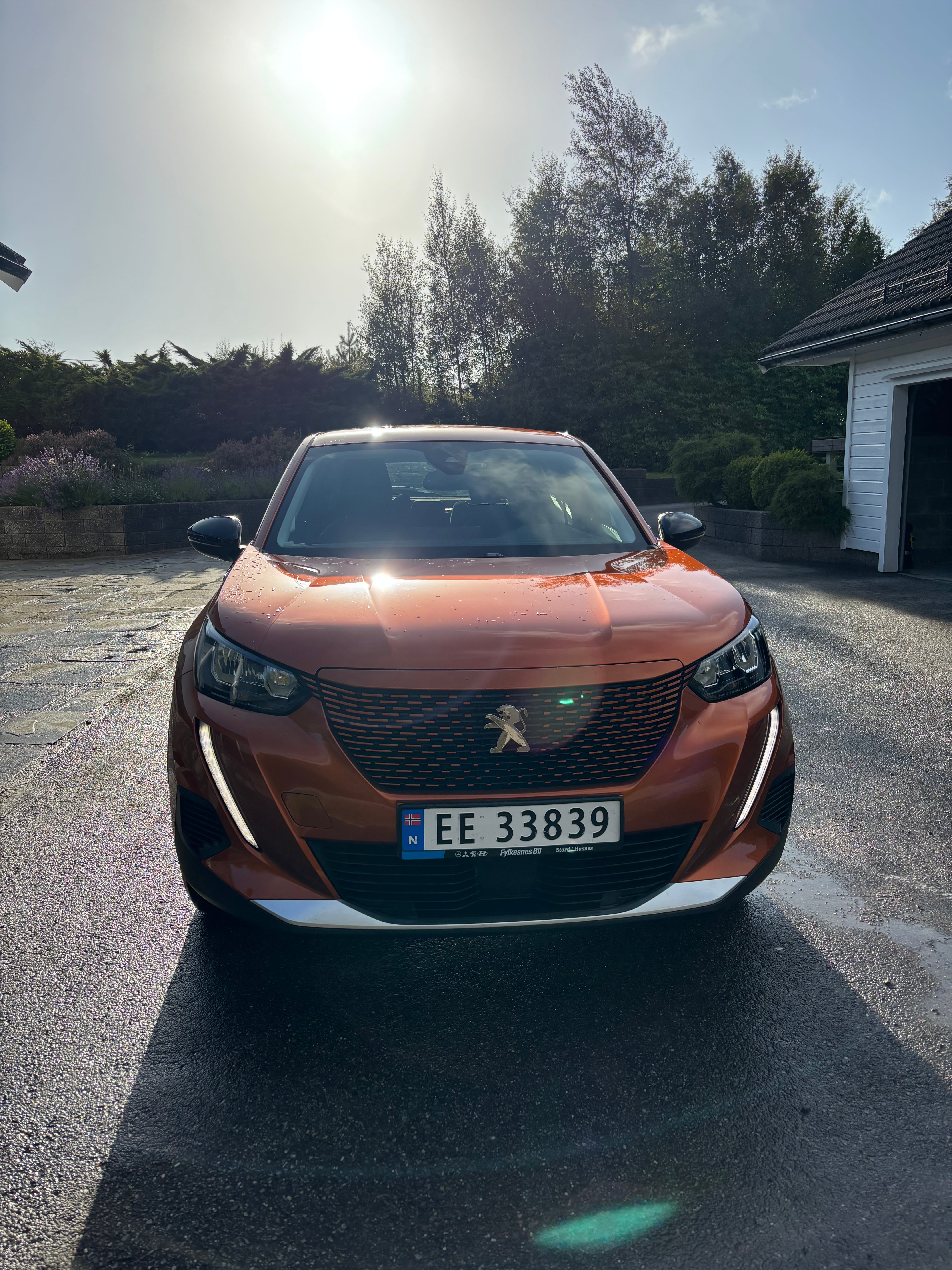 Peugeot e-2008 med Babysete