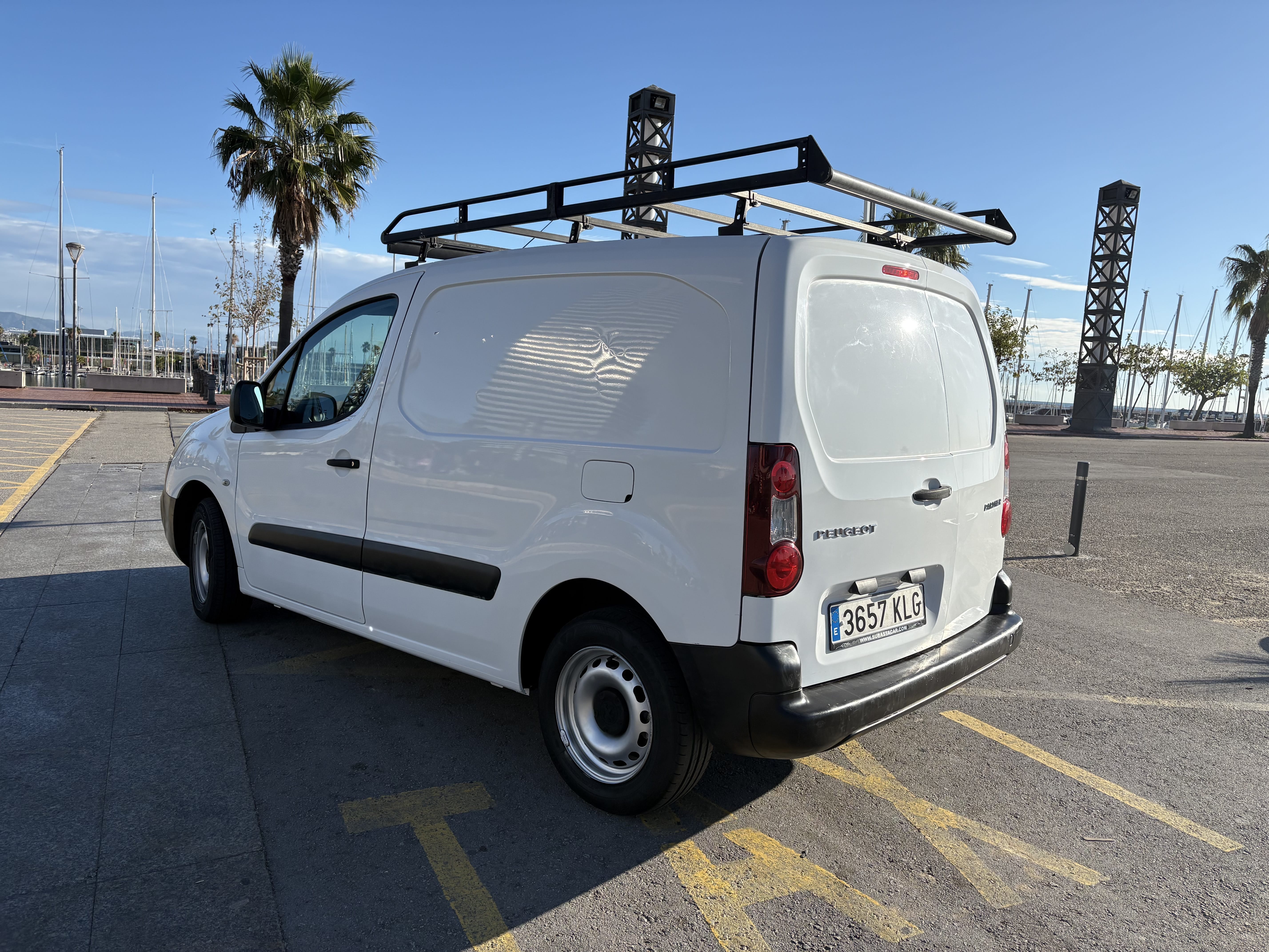 Peugeot Partner Furgoneta with GPS