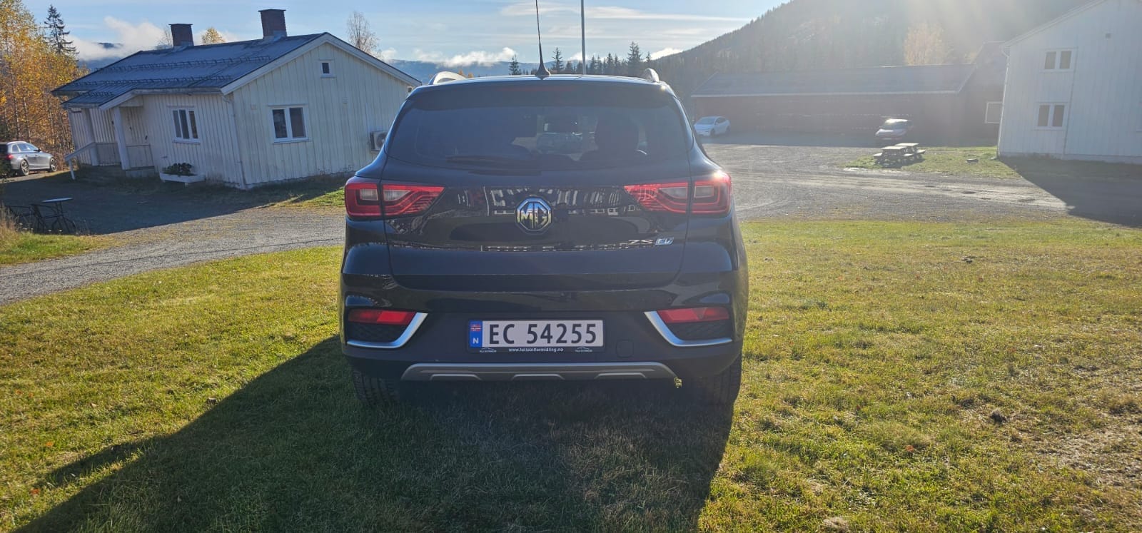 MG ZS EV med GPS