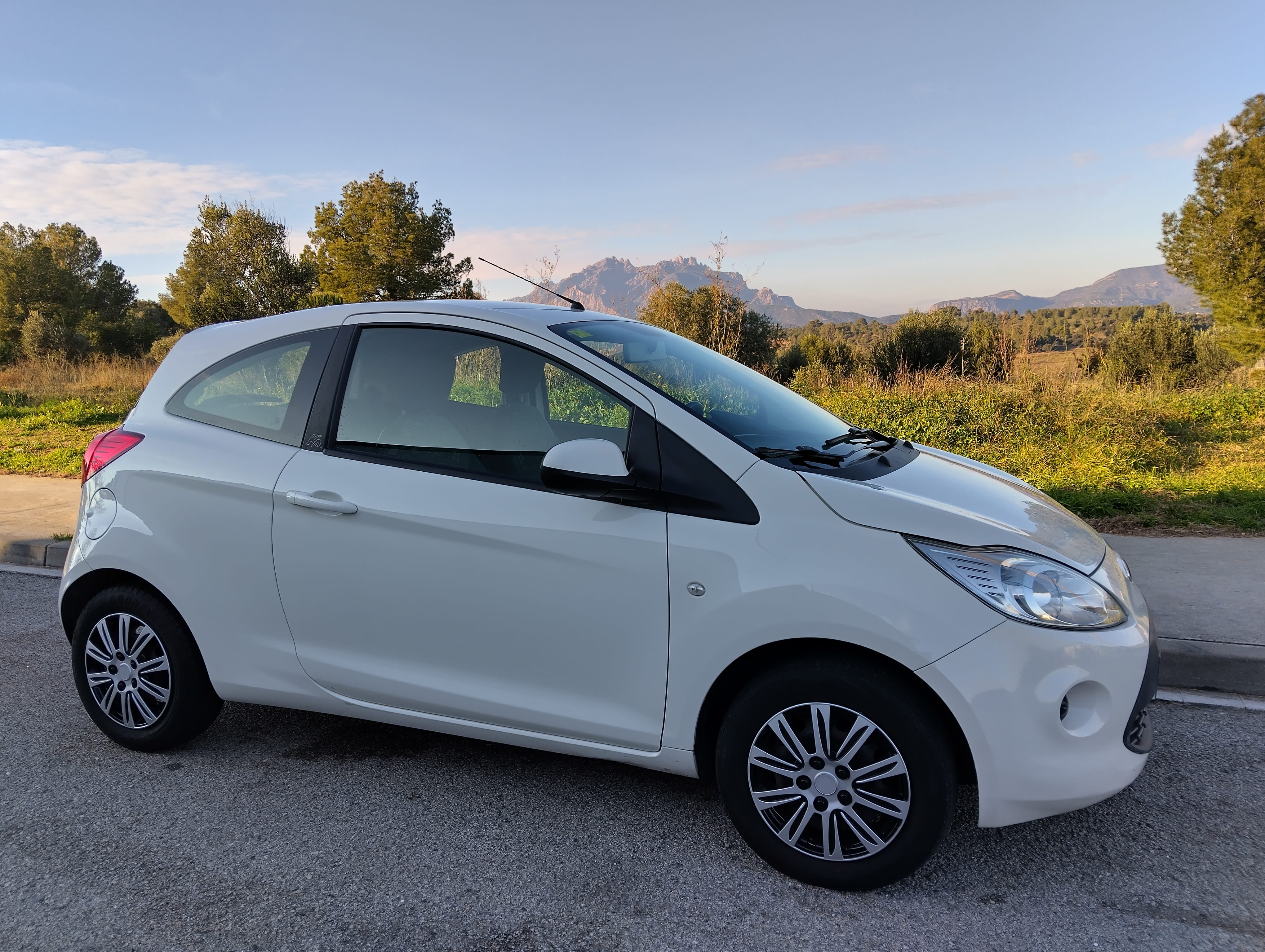 Ford Ka con Aire acondicionado