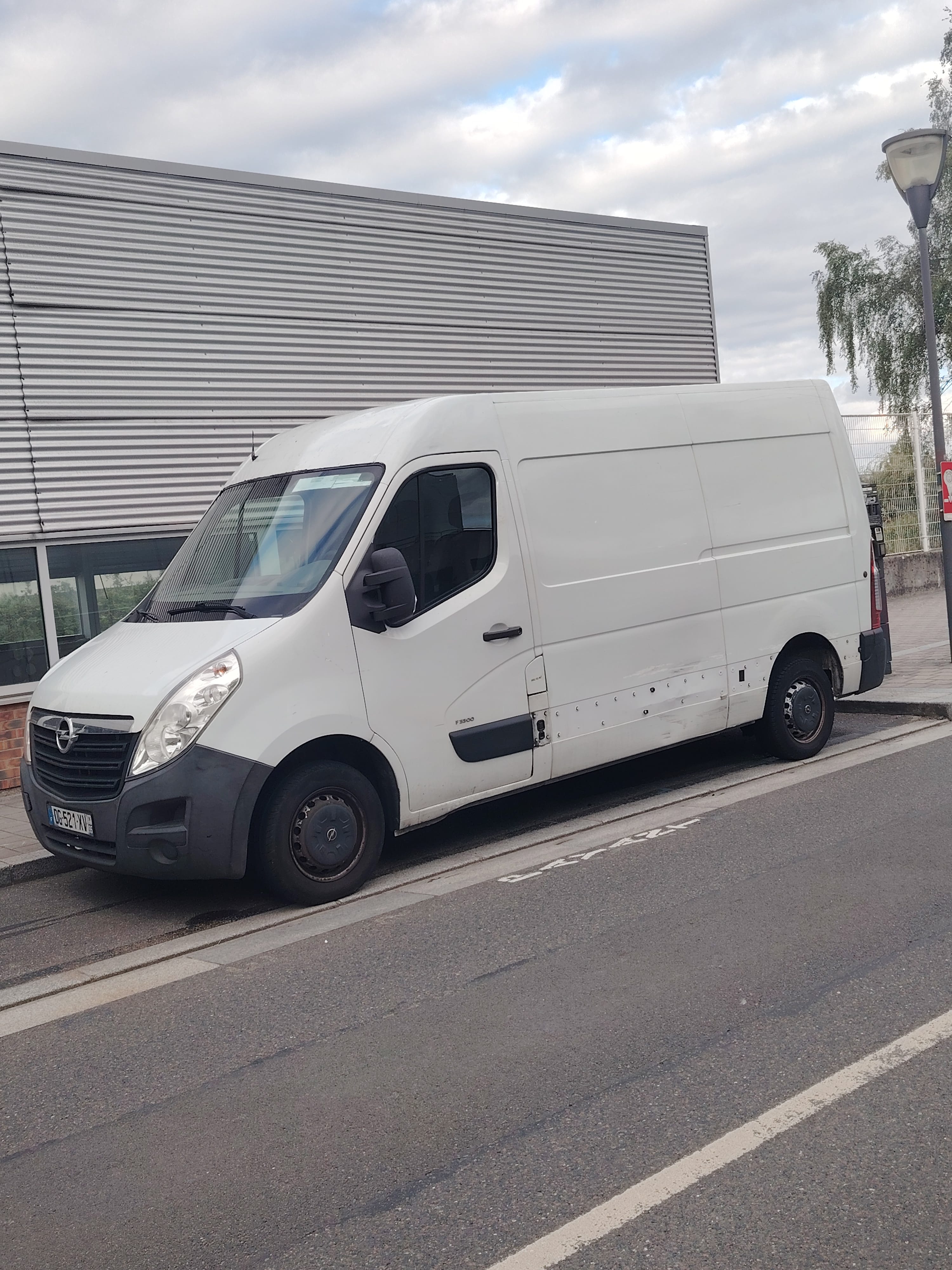 Opel Movano avec Climatisation