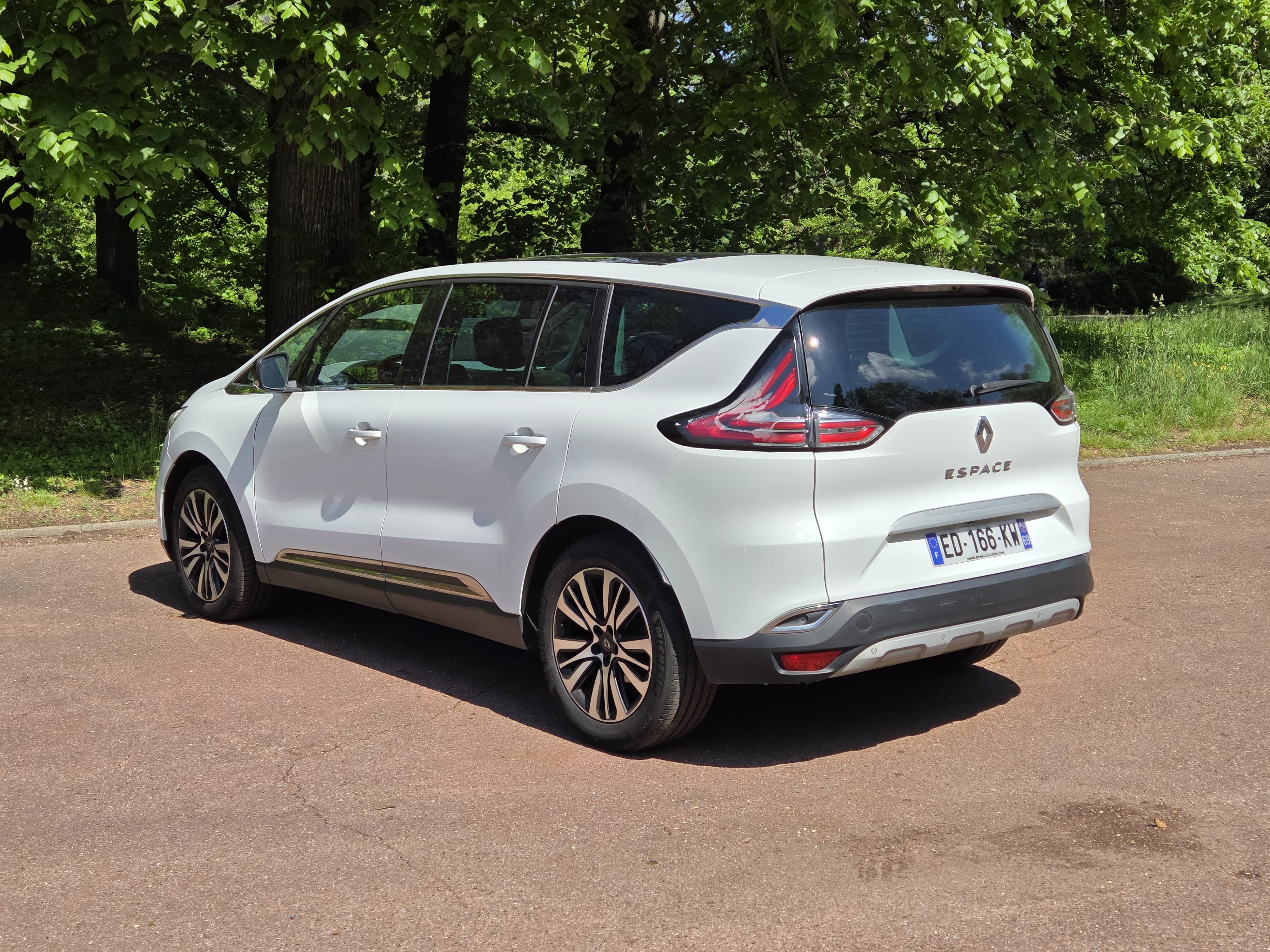 Renault Espace 1.6 TCE 200CH avec GPS