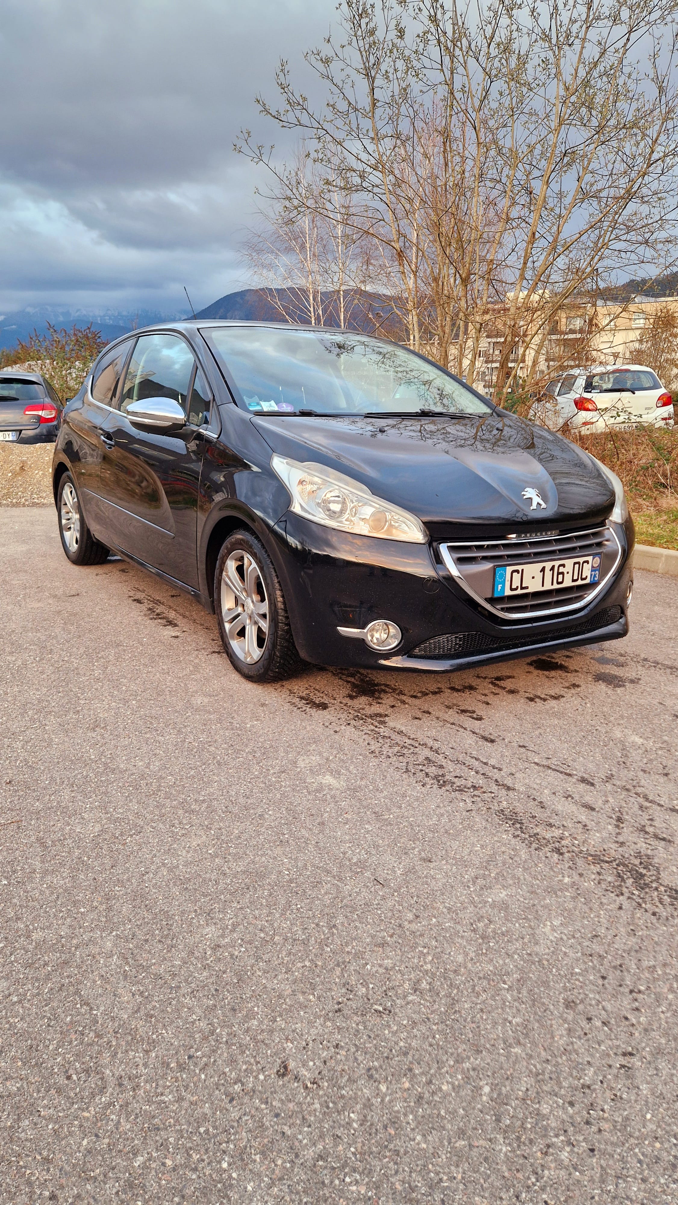 Peugeot 208 1.6 vti 120cv avec Climatisation