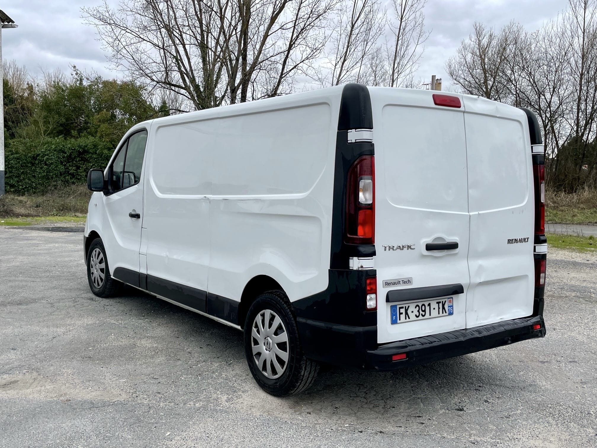 Renault Trafic  Renault Trafic L2 rallongé à louer à Bordeaux – Idéal déménagement & transport XXL ! avec Climatisation